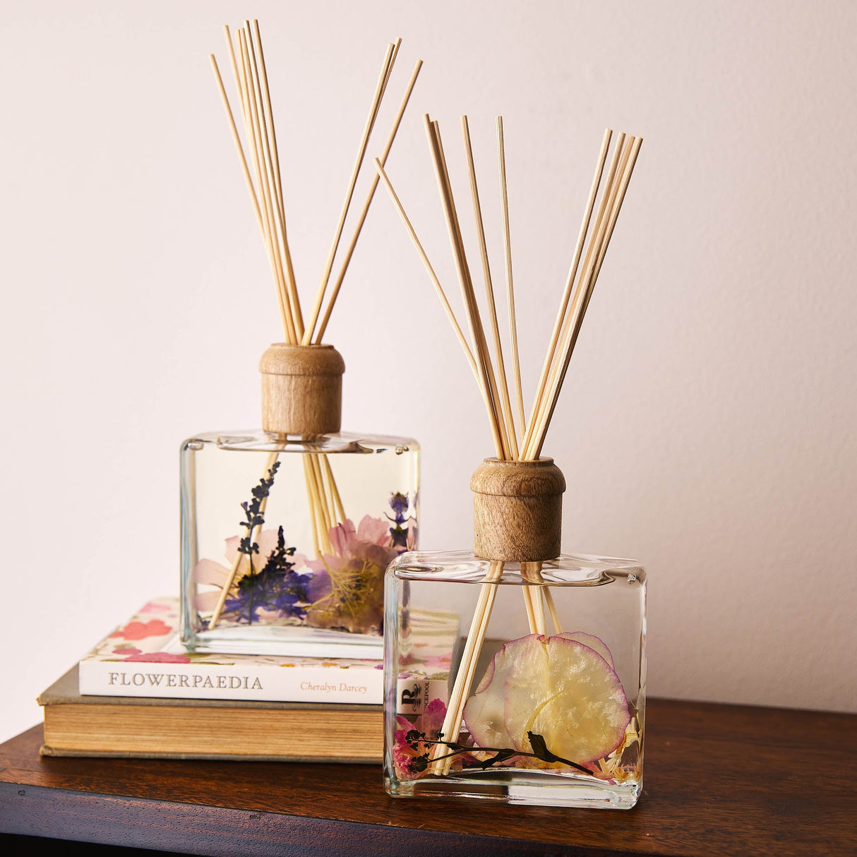 Signature Botanical Reed Diffuser - Apricot Rose