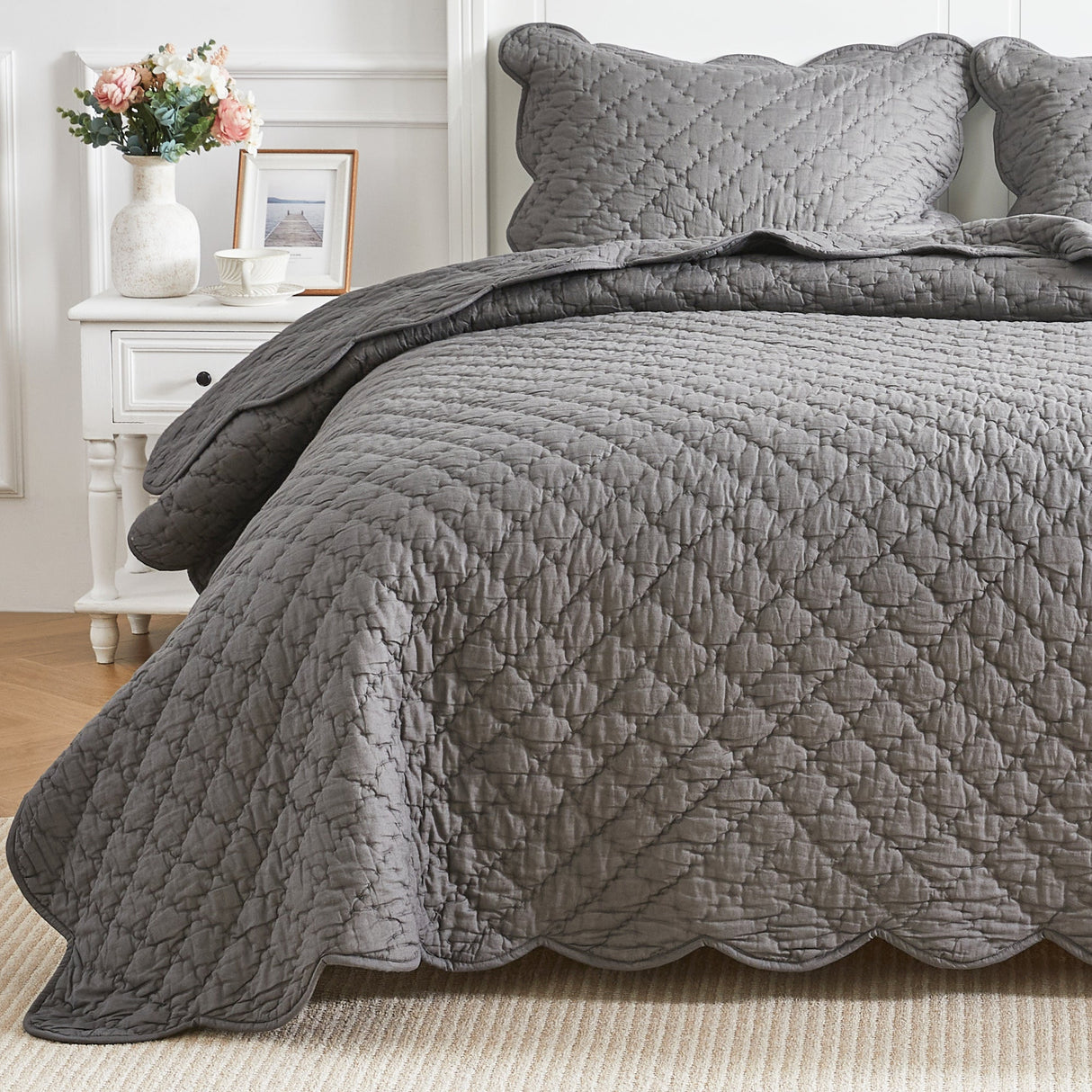 Diamond Scallop Cotton Voile Hand Stitched Quilt Set