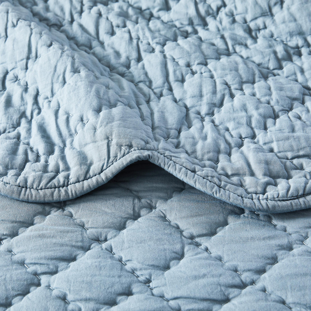 Diamond Scallop Cotton Voile Hand Stitched Quilt Set