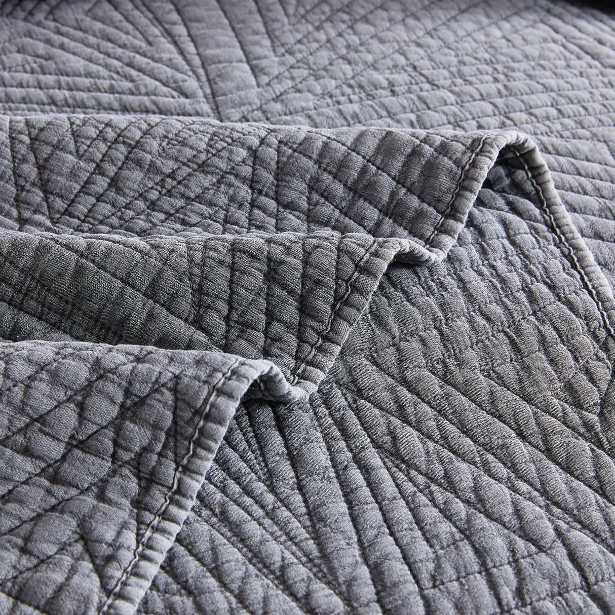 Dancing Triangles Stonewashed Cotton Quilt Set