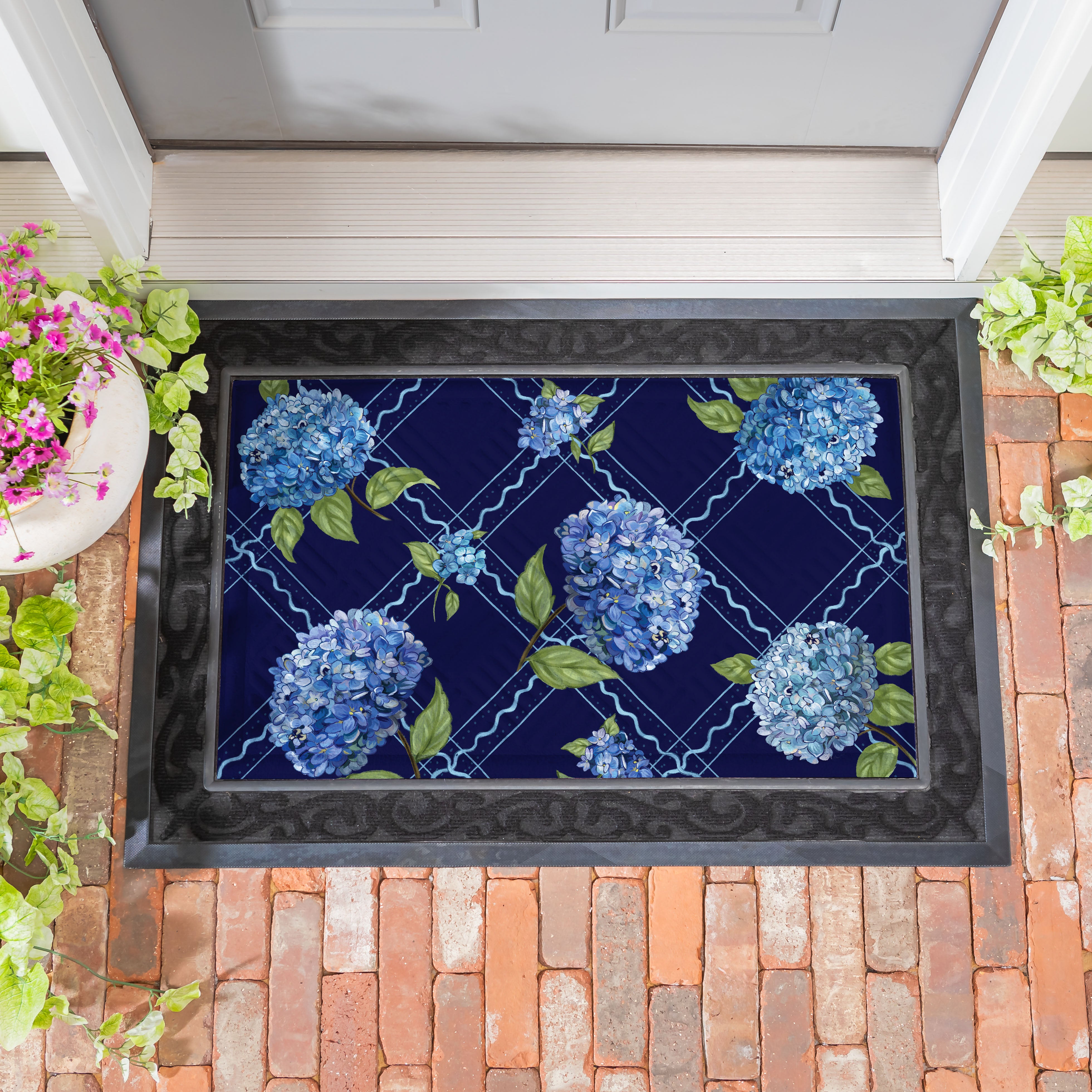 Vivastyle Embossed Mat, Hydrangea Haven Lattice – Plow & Hearth