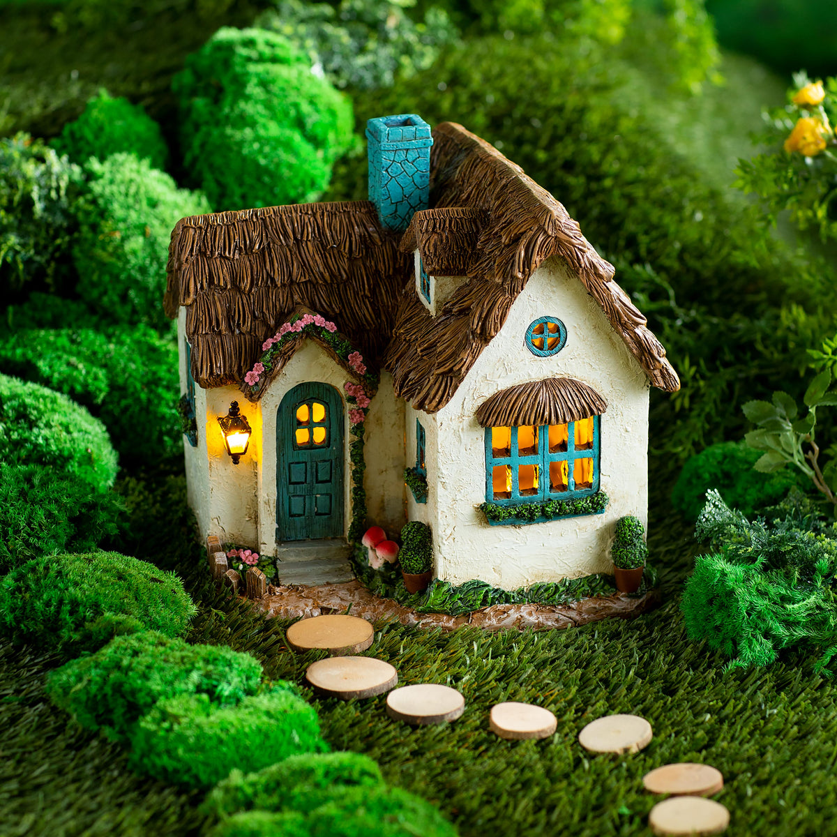 Miniature Fairy Garden Solar English Cottage House – Plow \u0026 Hearth, image size:1200x1200