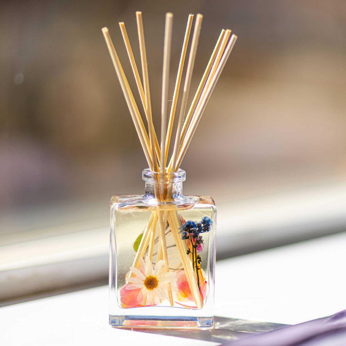 Accent Botanical Reed Diffuser - Apricot Rose