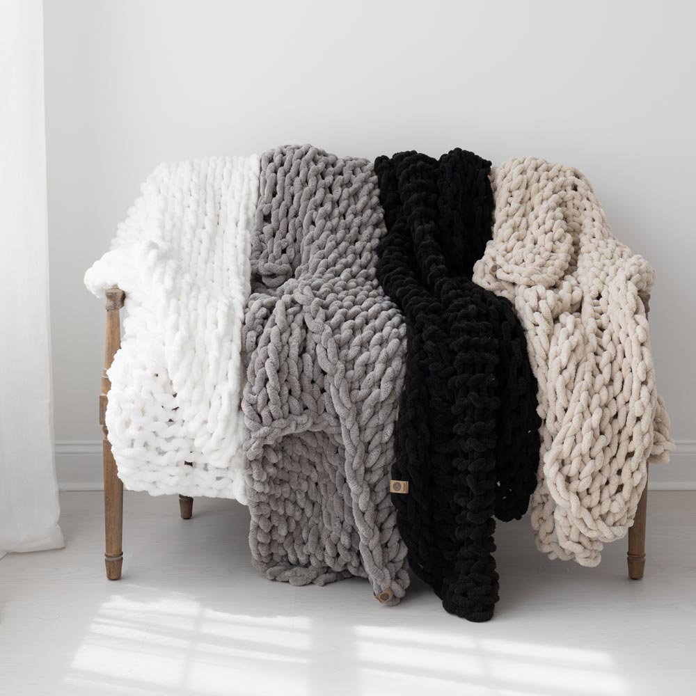 Infinite Chunky Knit Blanket, Minky, 43” x 70”, Blanc