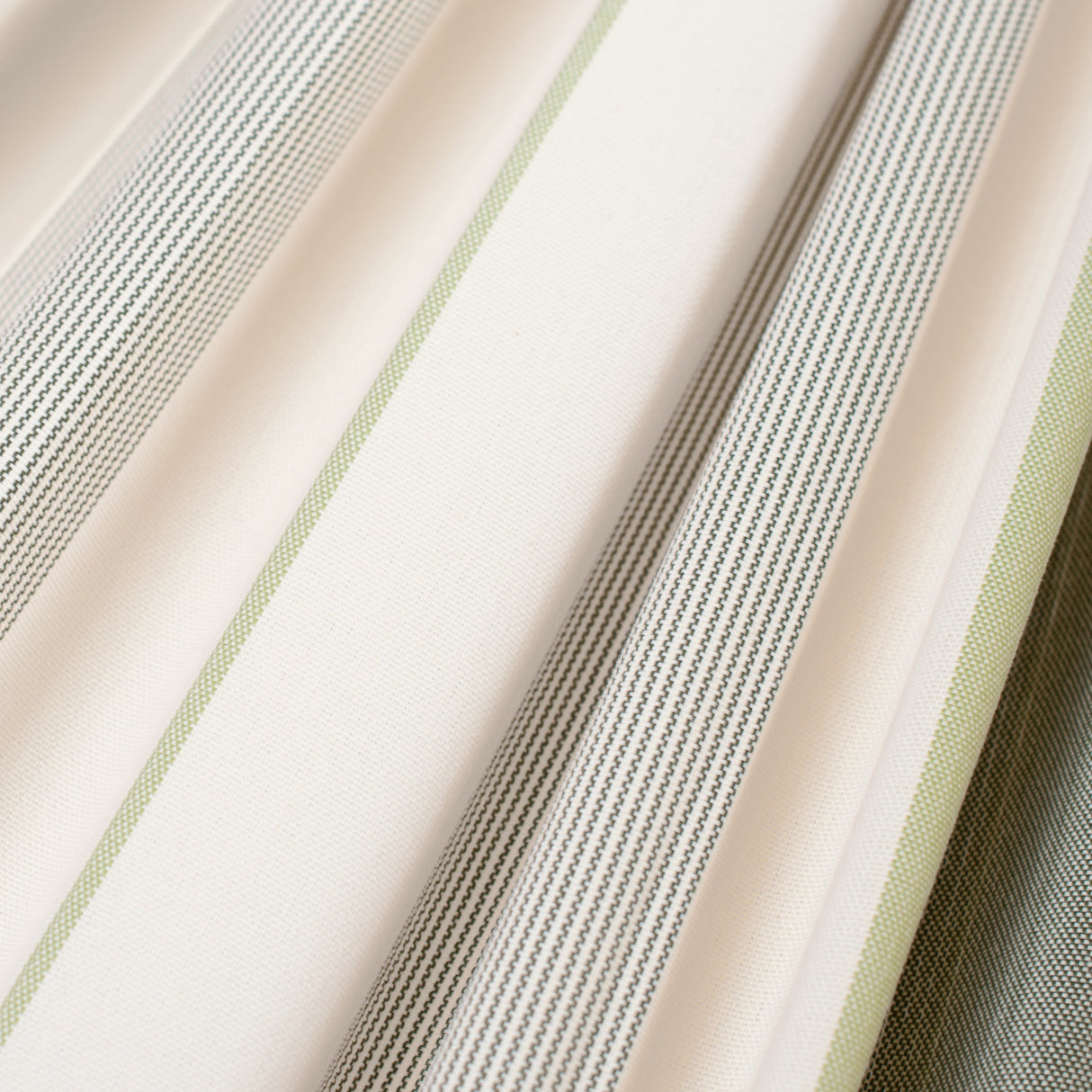 Cumbia Outdoor Cedar – Weather-Resistant King Size Hammock Chair