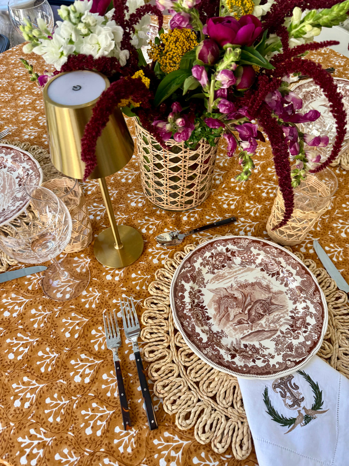 Laurel Tablecloth in Goldenrod