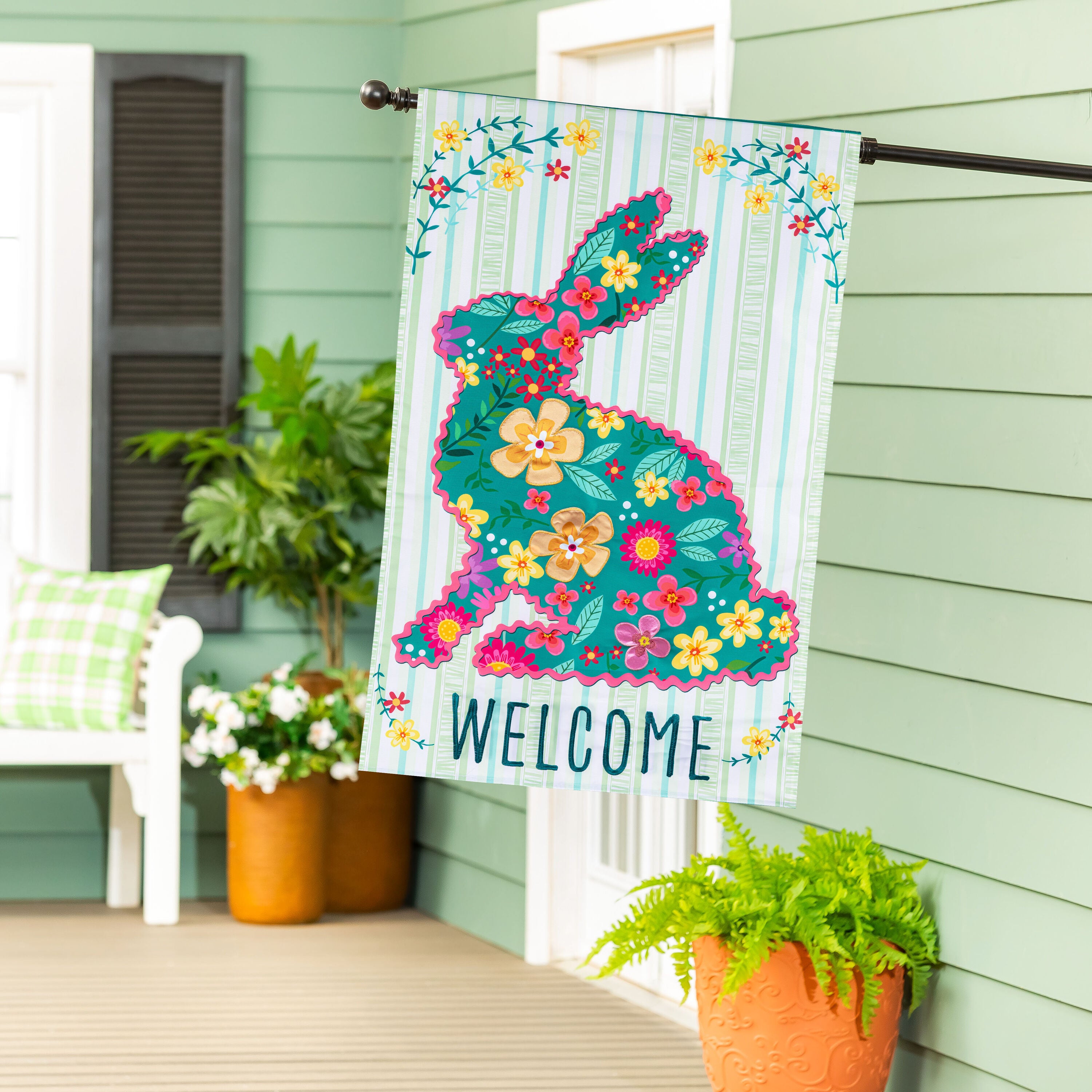 Floral Patterned Bunny Applique House Flag – Plow & Hearth