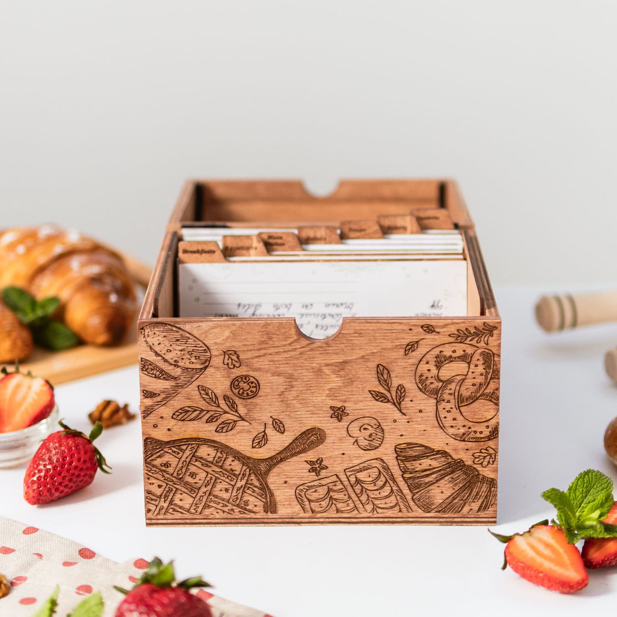 Wooden Recipe Box – Bakery Theme