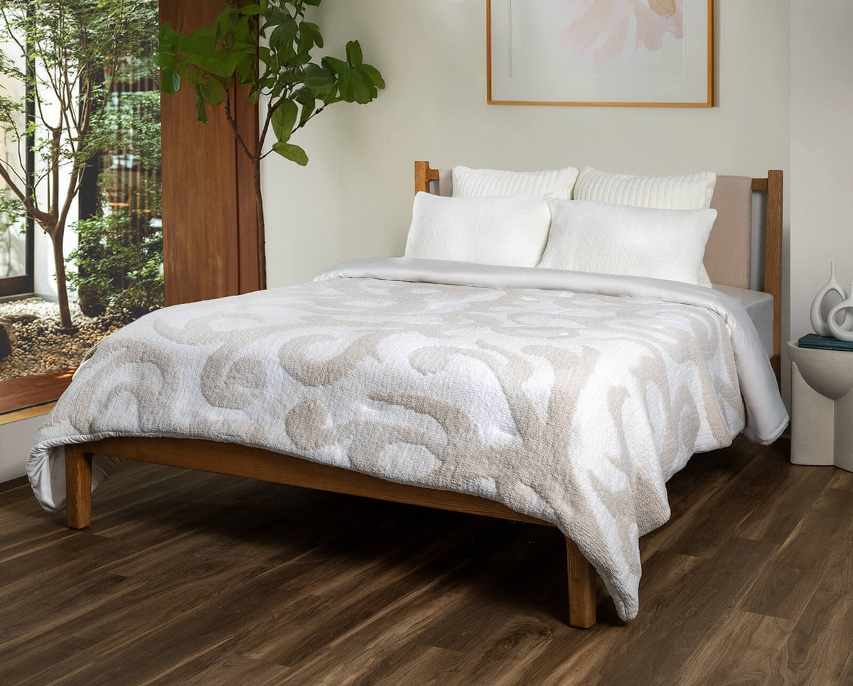 Snug Casablanca Comforter