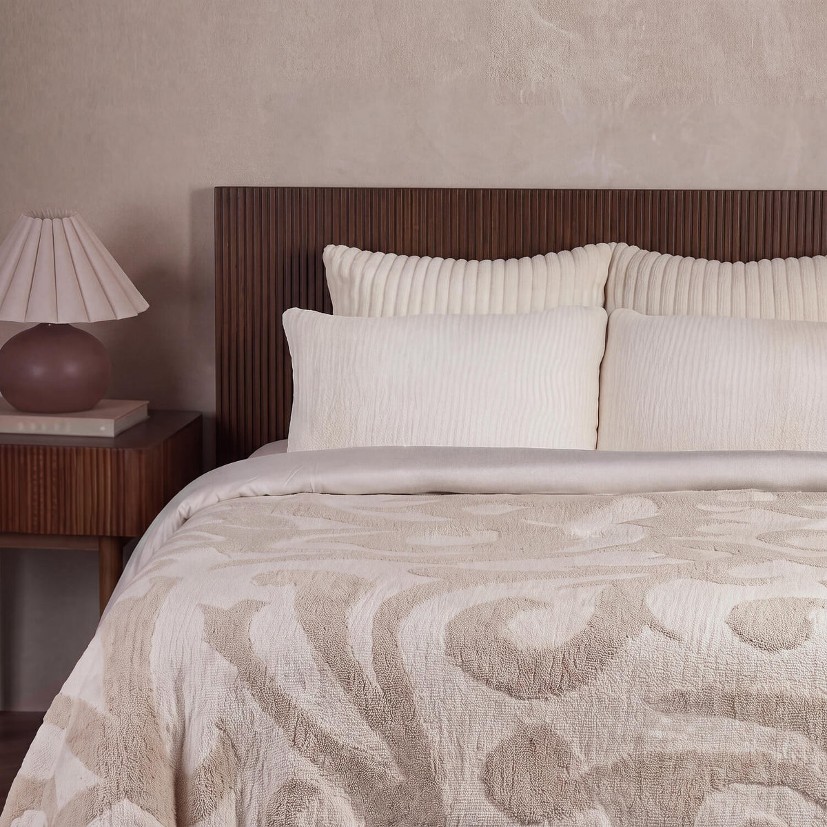 Snug Casablanca Comforter