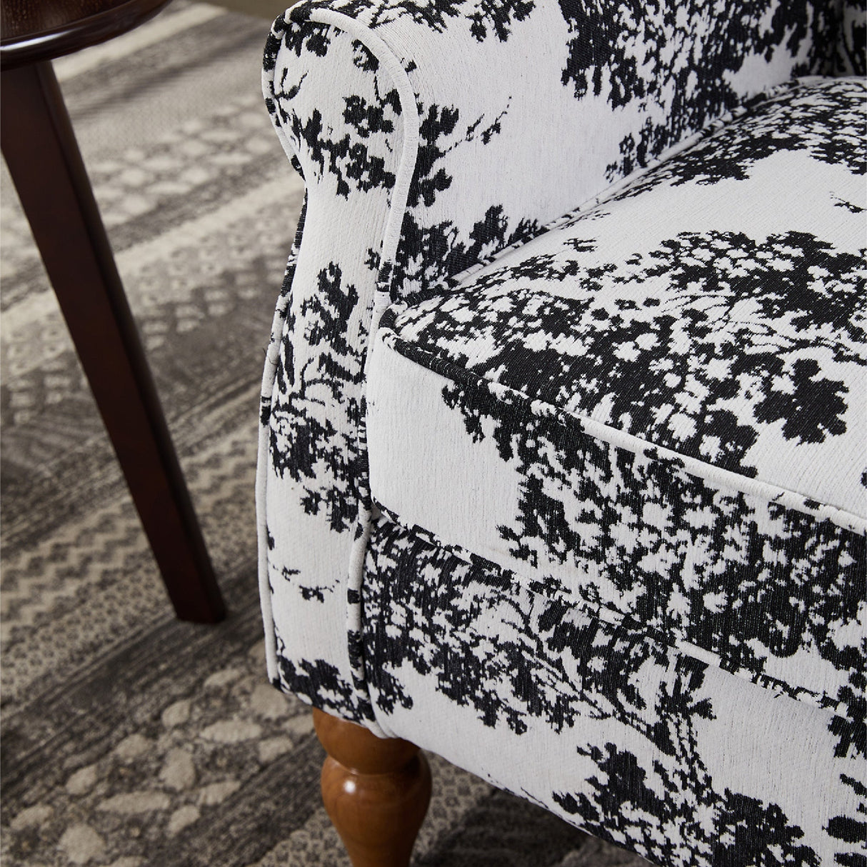 Willow Grove Coffee Table & Armchair Set