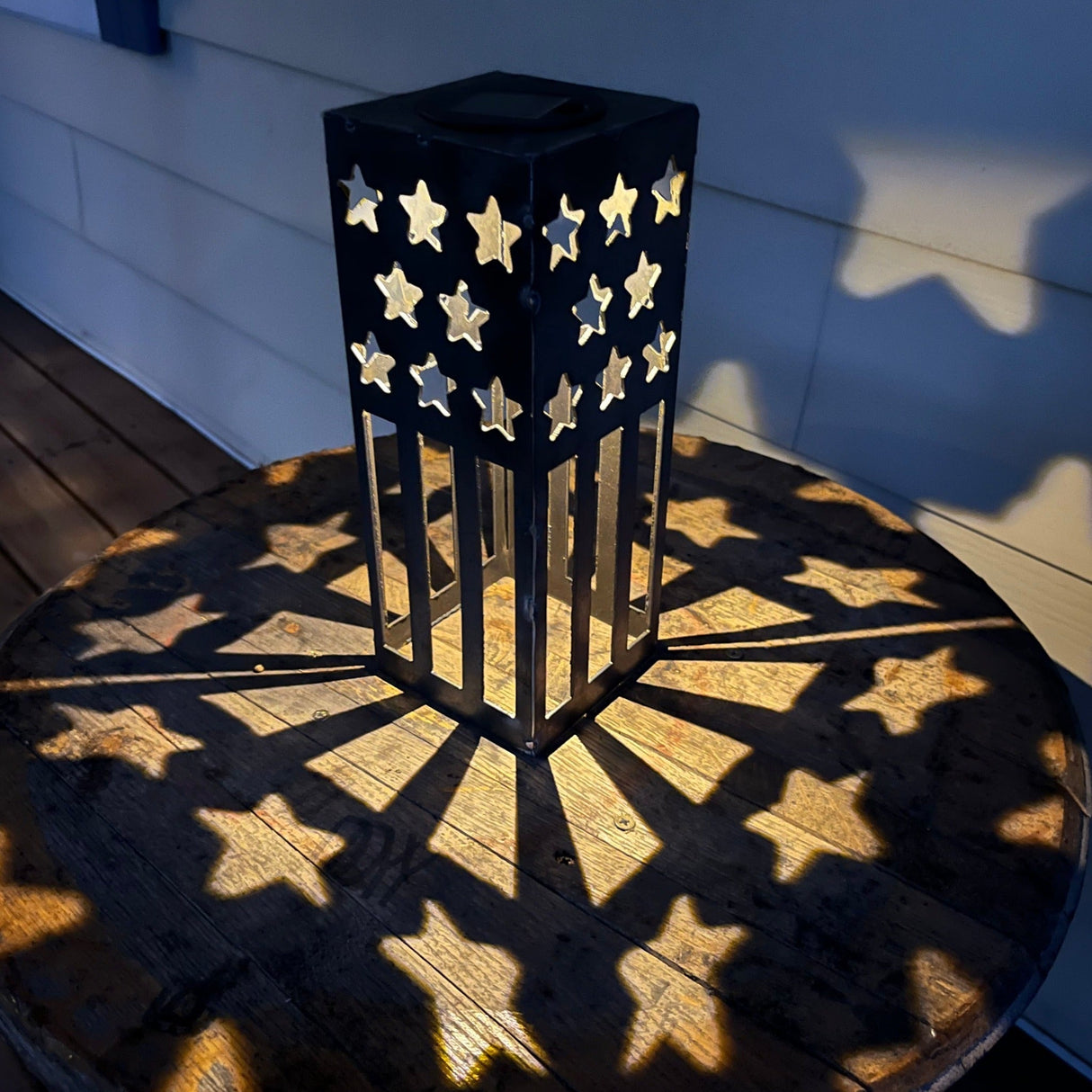Patriotic USA Flag Steel Solar Luminary Lantern