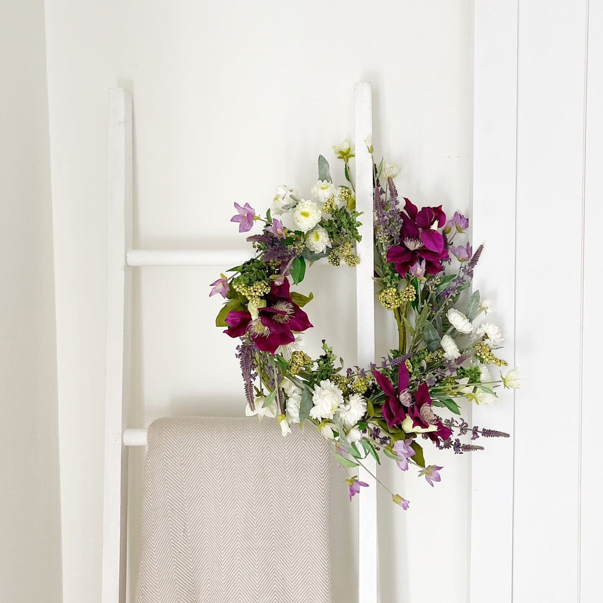 22” Mixed Flower Artificial Wreath