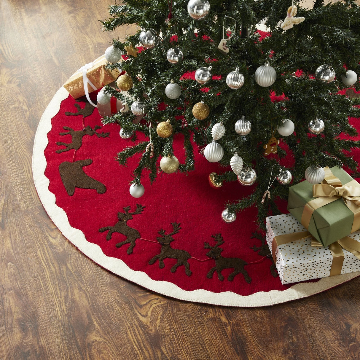 Handmade Felt Sleigh and Reindeer Red Christmas Tree Skirt 60" Arcadia Home