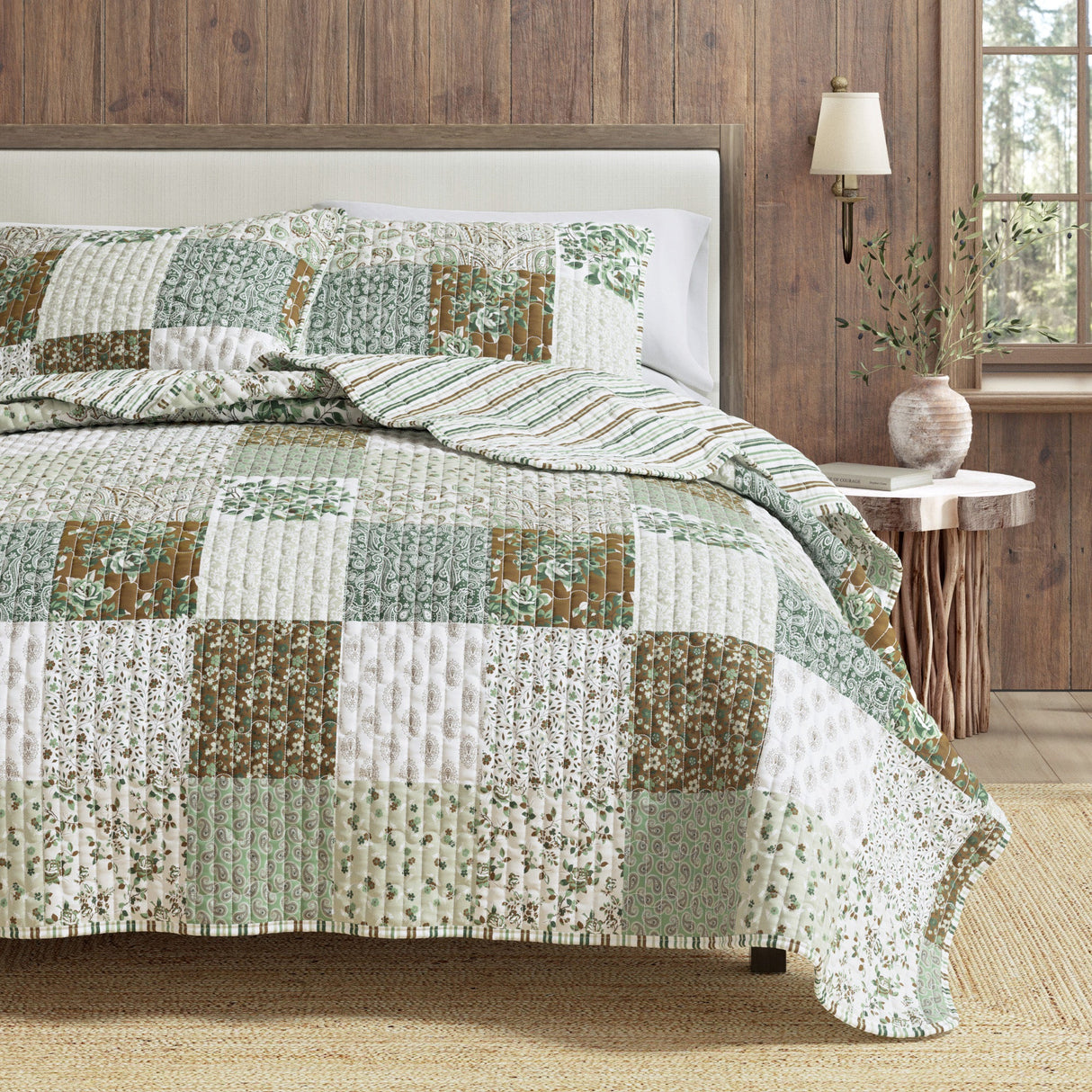 Damia Floral Patchwork Quilt Set