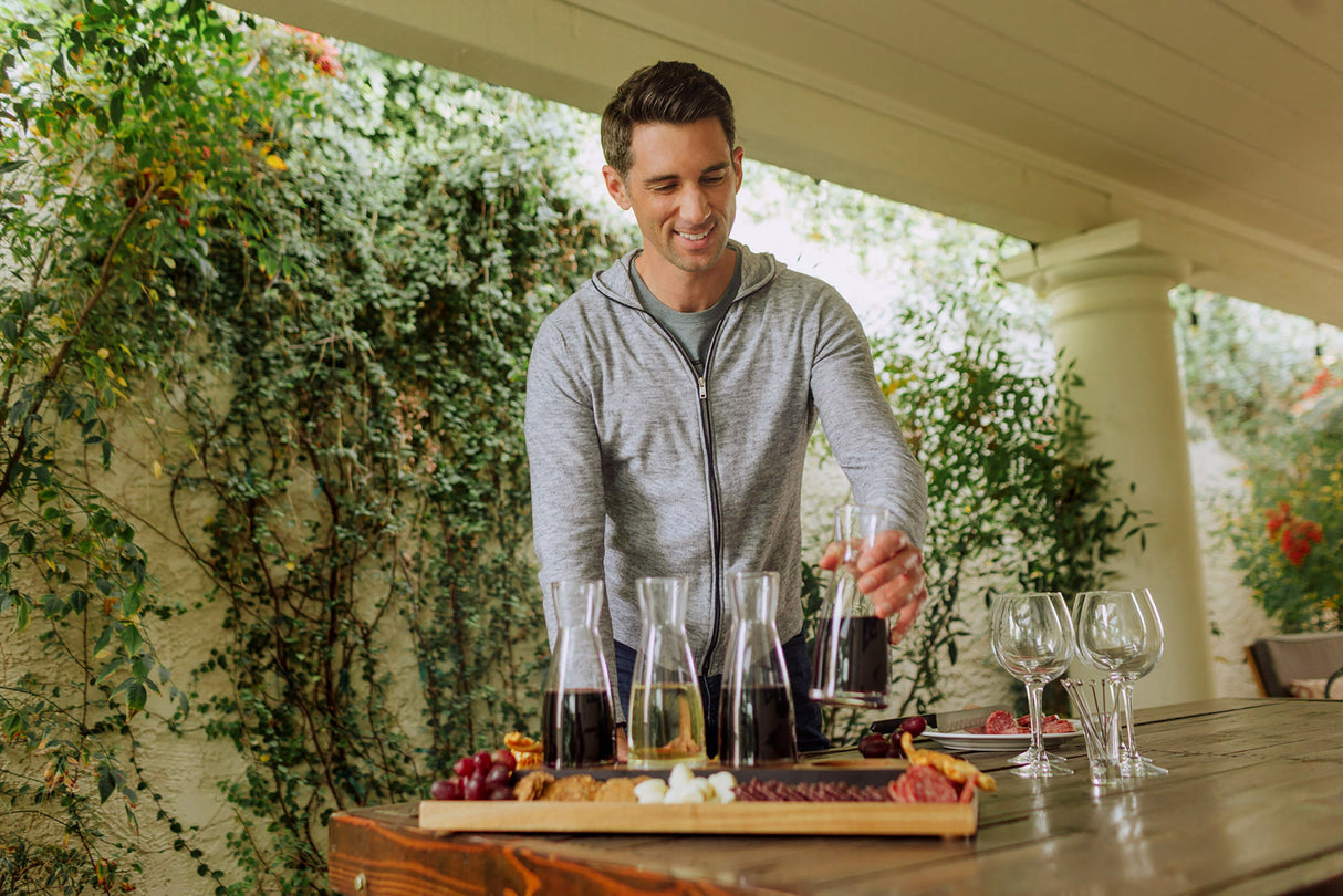 Cava Wine Tasting Kit with 4 Glass Carafes