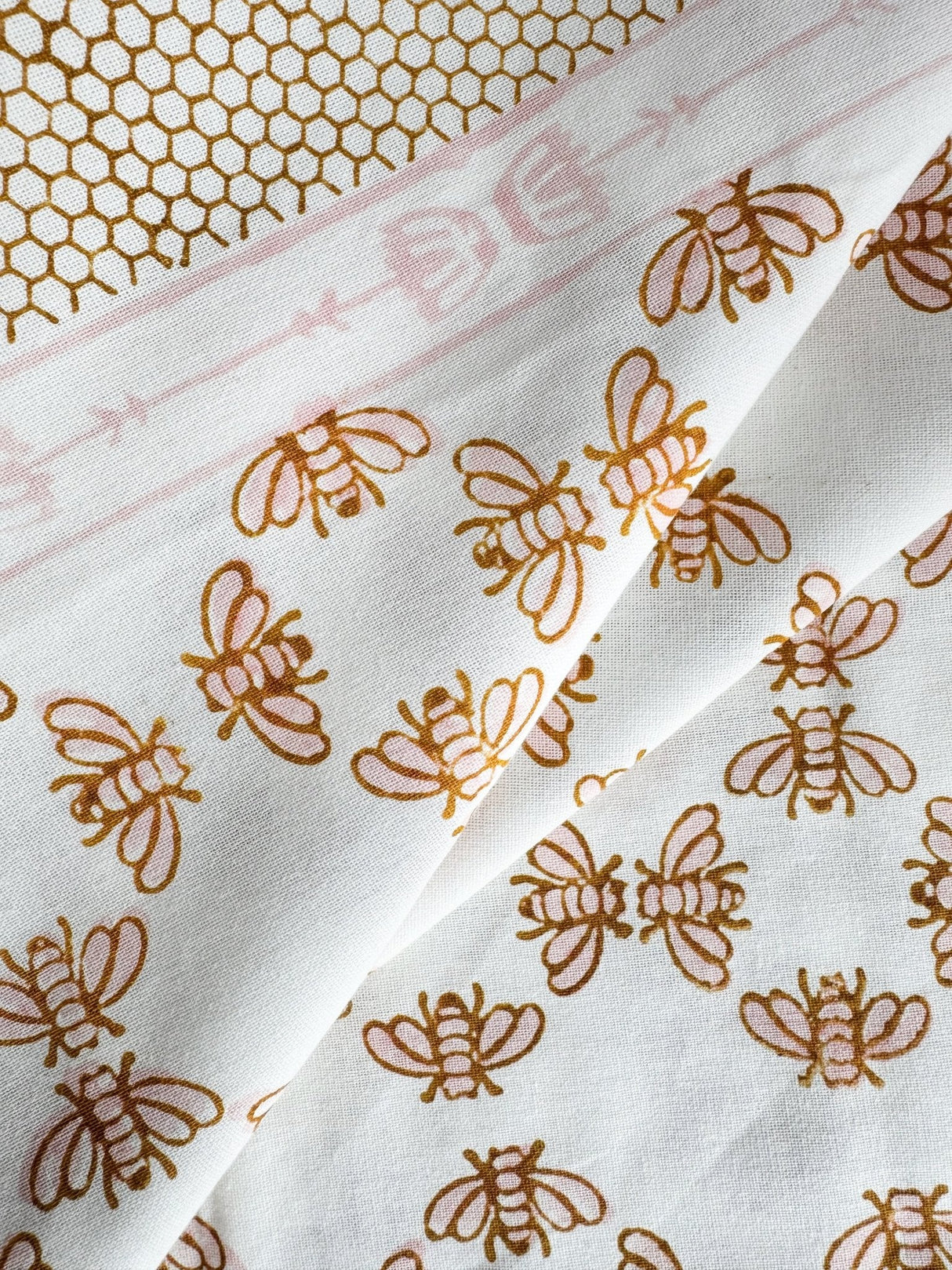 Honeybee Table Throw