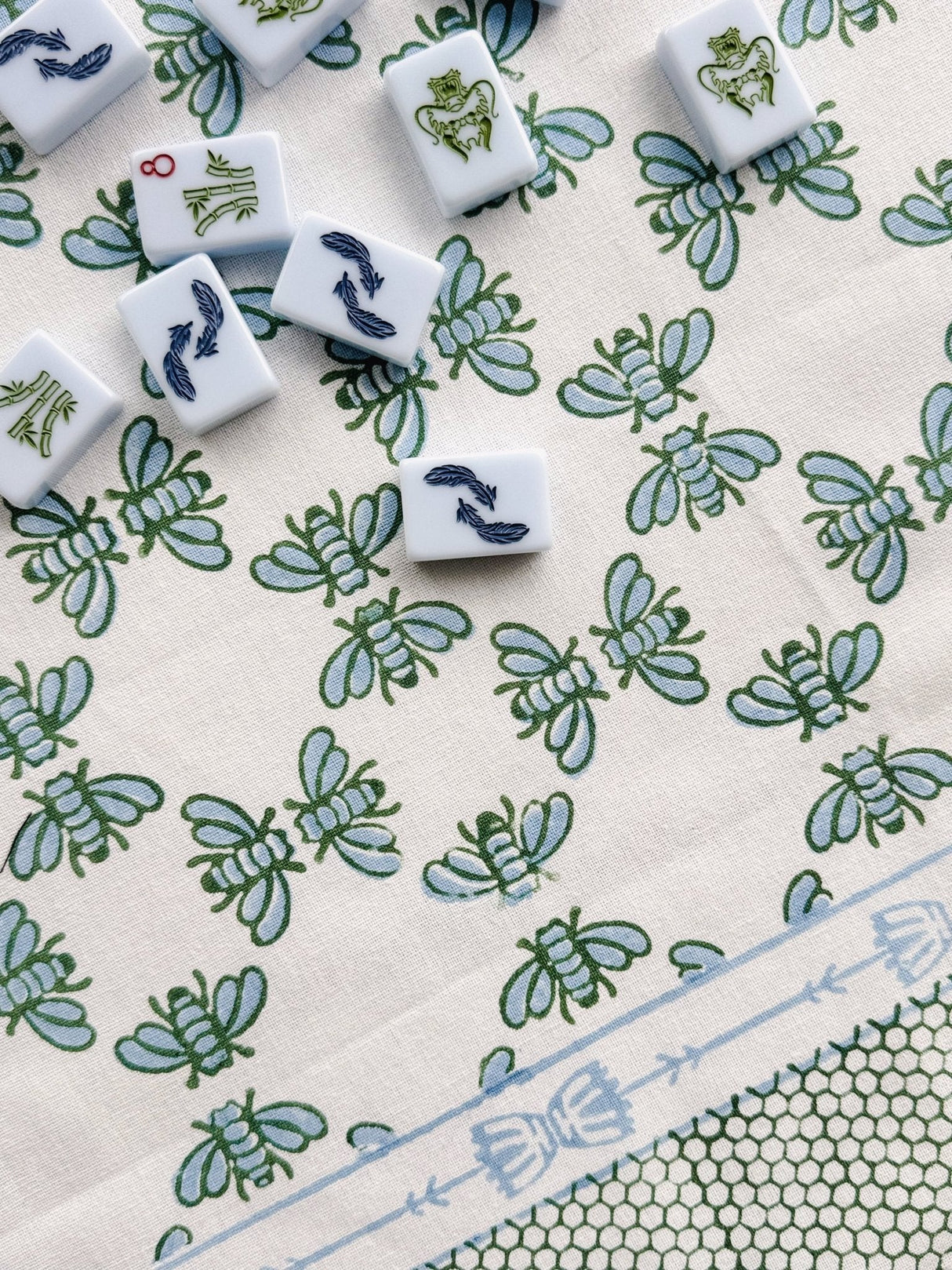 Honeybee Table Throw