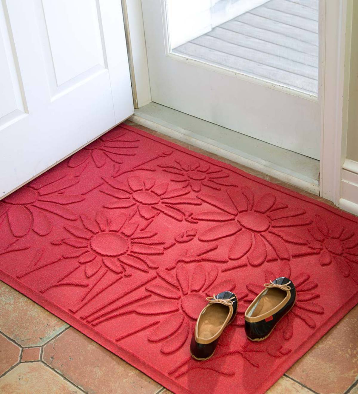 Waterhog Daisy Doormat, 3' x 5' Bordeaux PlowHearth