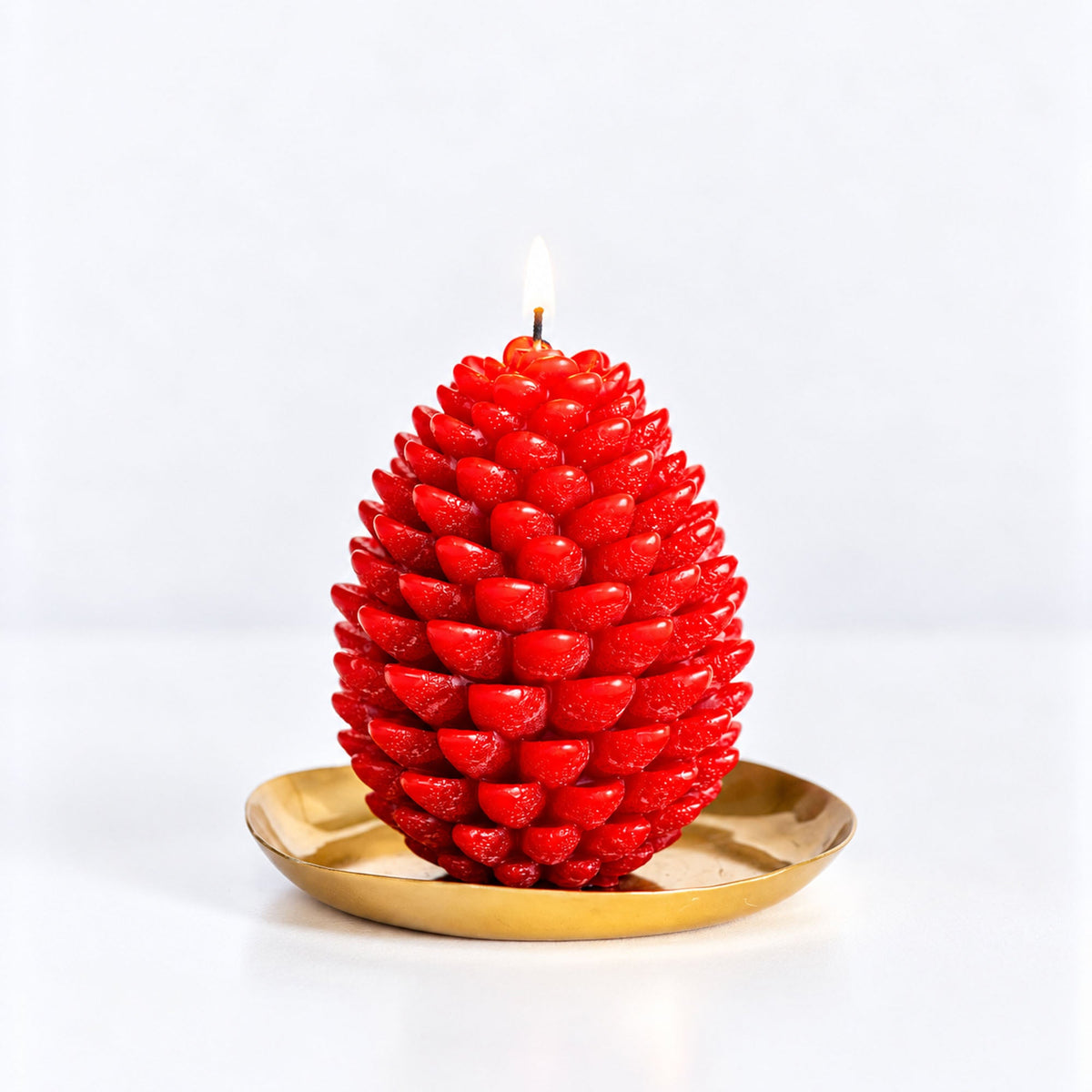 Signature Sculpted Pinecone Candle - Spicy Apple