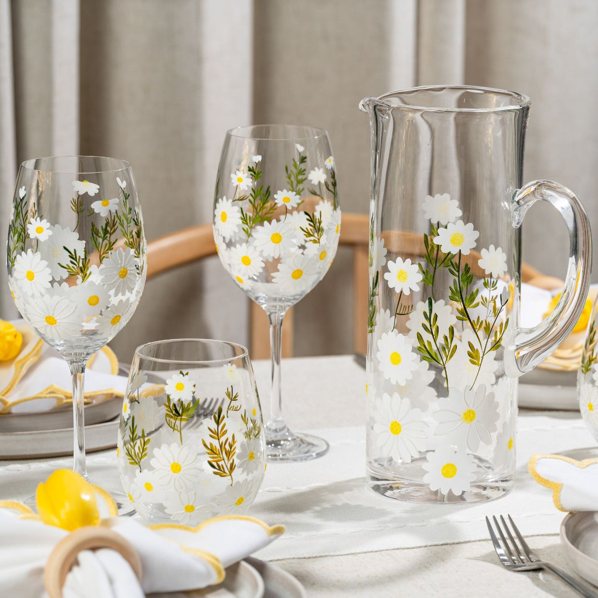Daisy Painted Stemless Wine Glasses