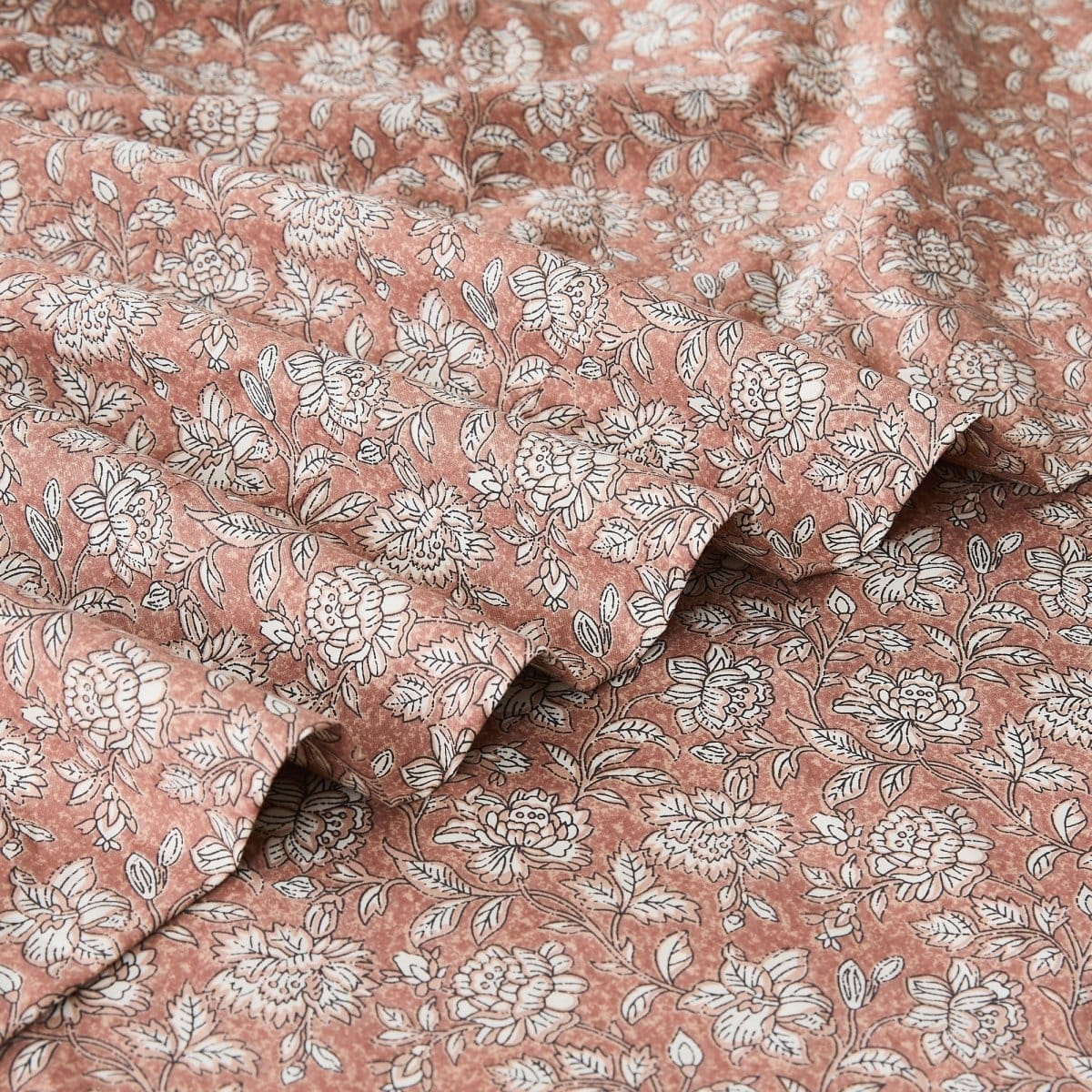 ZARA  フラットシーツ 160x280cm 花柄 Zara Floral Block Cotton Sheet Set – Plow & Hearth