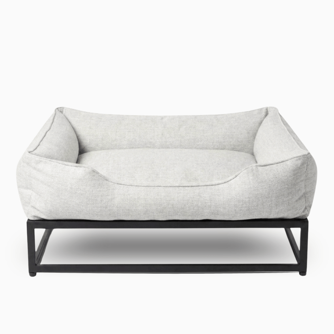The FÜZI Elevated Dog Bed