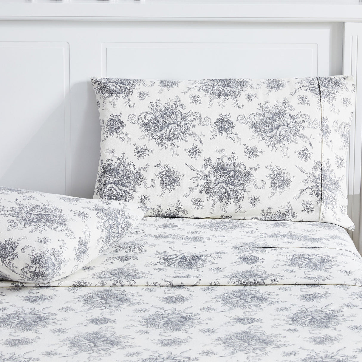 Petit Toile Flannel Sheet Sets