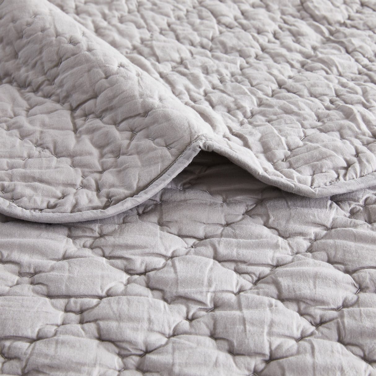 Diamond Scallop Cotton Voile Hand Stitched Quilt Set