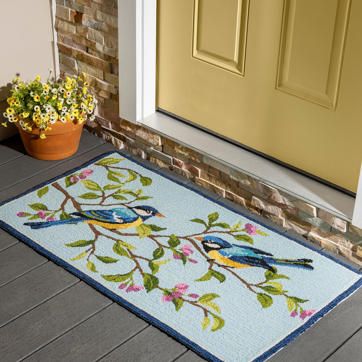 Indoor/Outdoor Hooked Polypropylene Birds in Branches Accent Rug 24