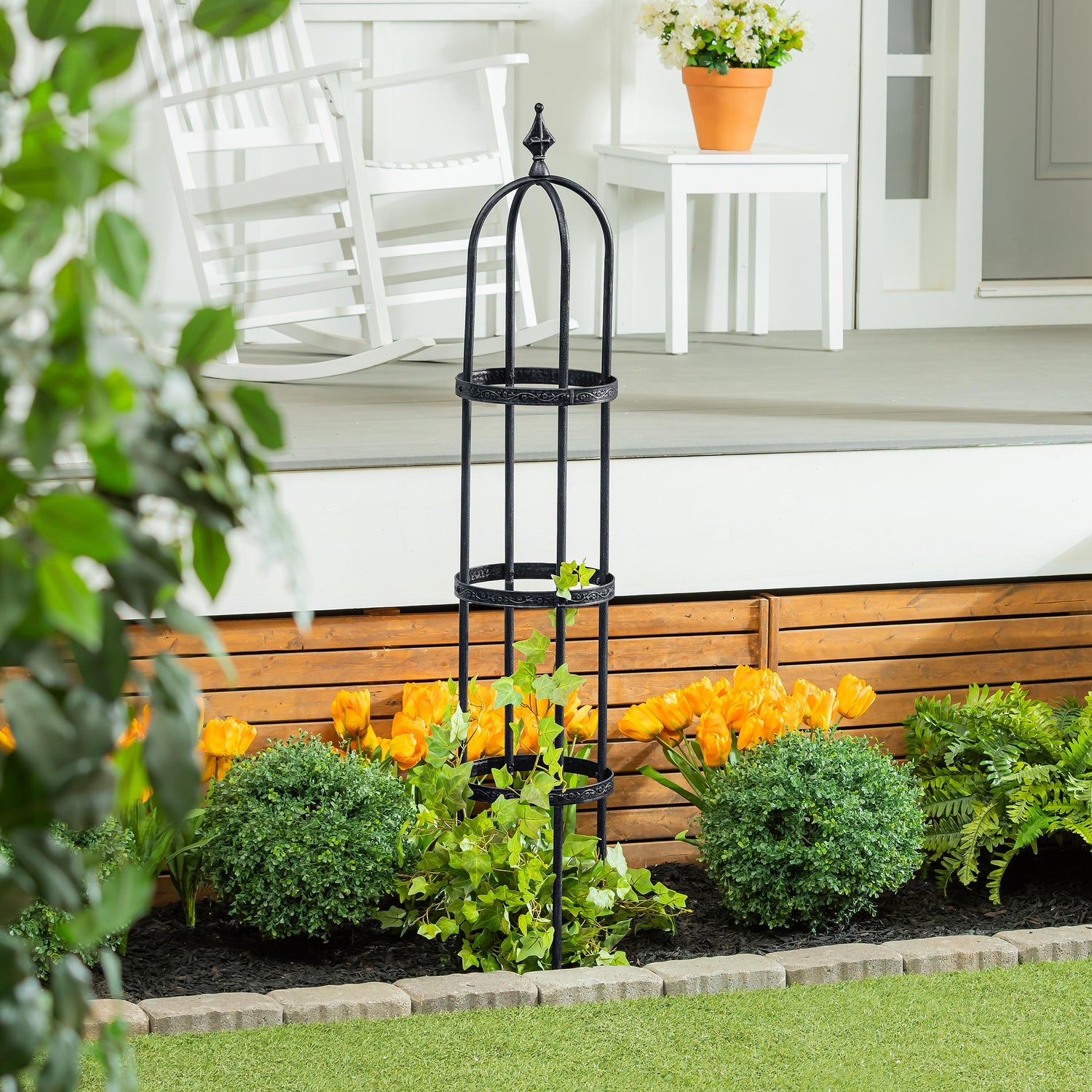 at Home Black Obelisk