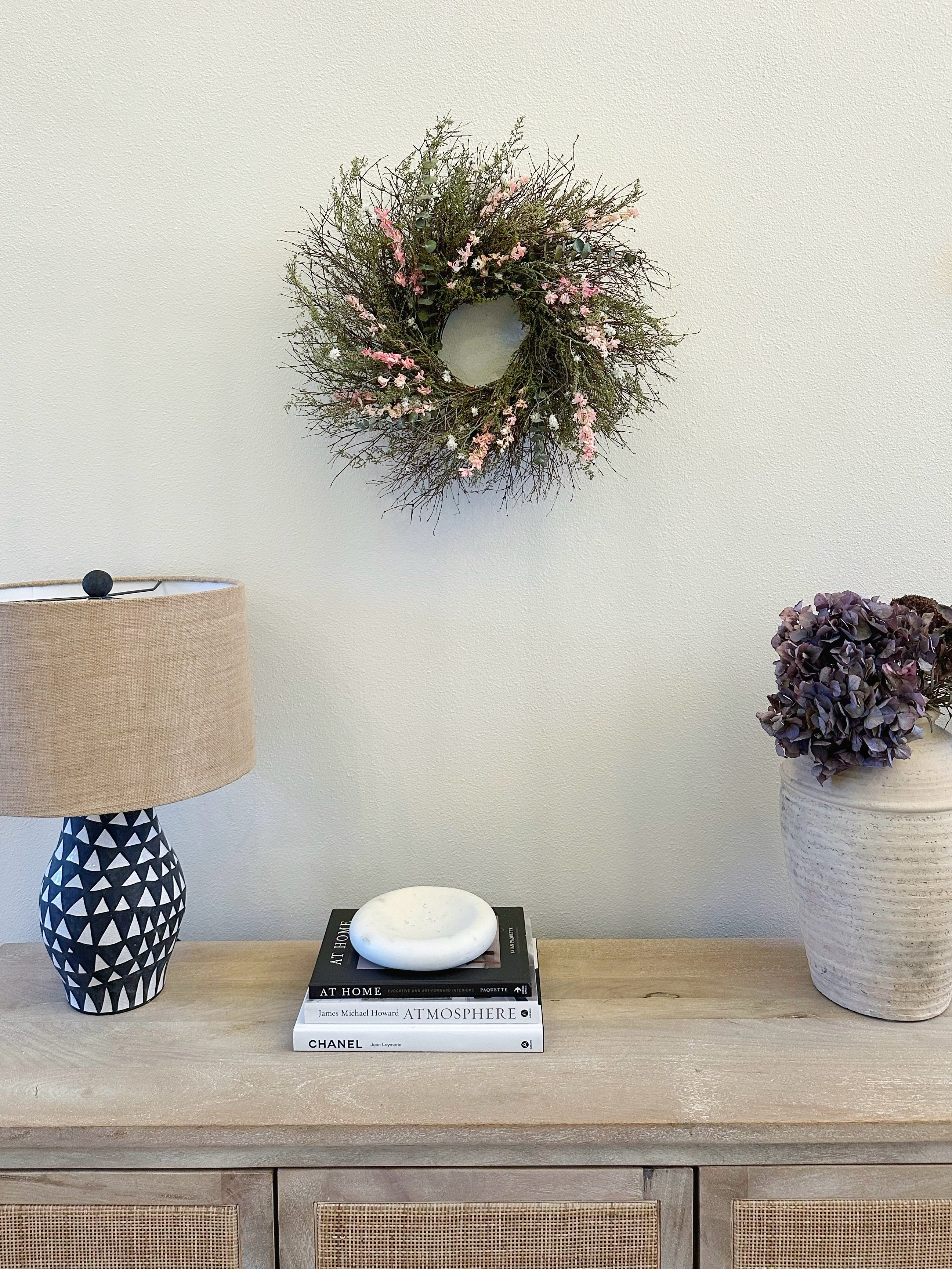 Eucalyptus and Sweet Annie Floral Dried Wreath – Plow & Hearth