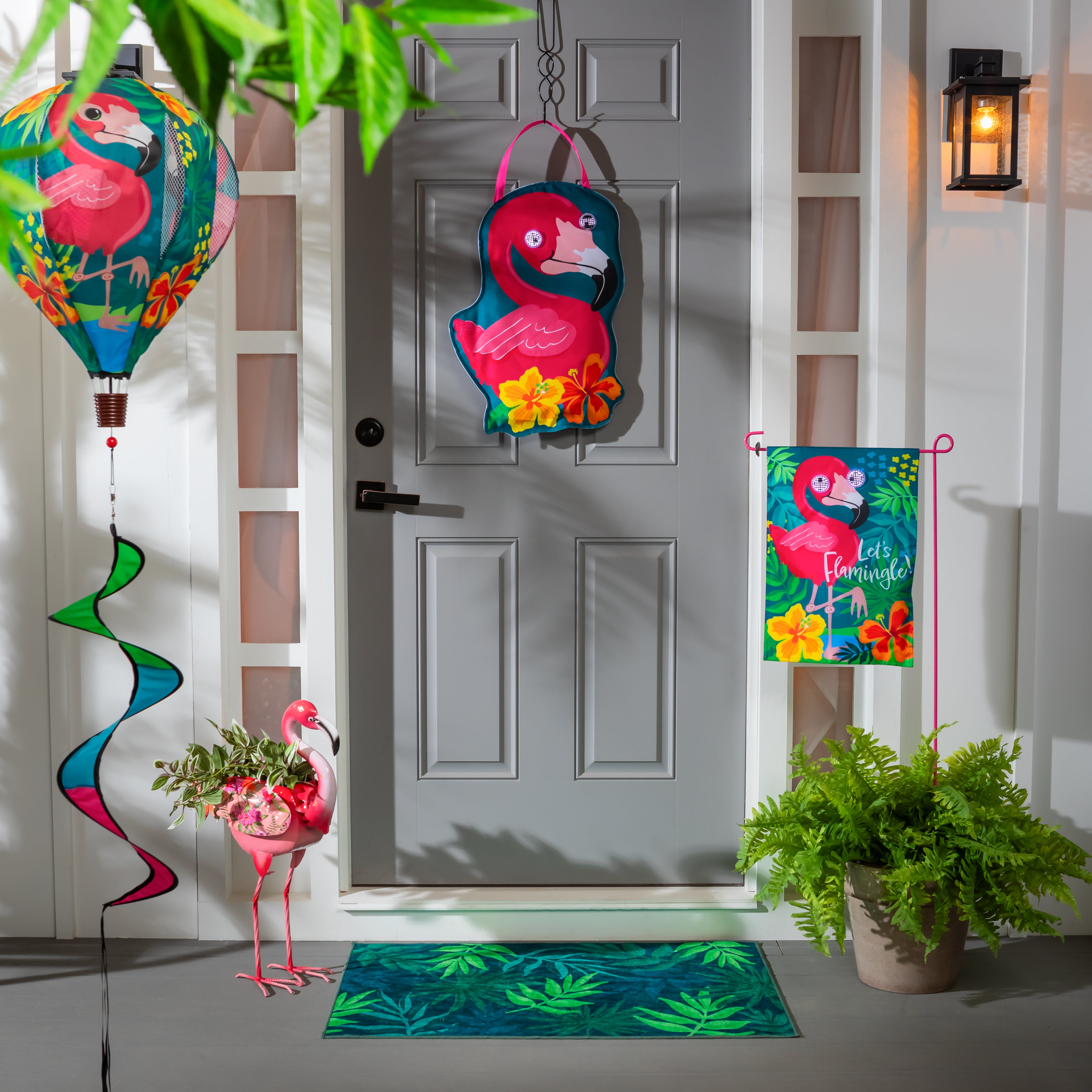 Palm Beach Planter, Metal Floral Flamingo – Plow & Hearth