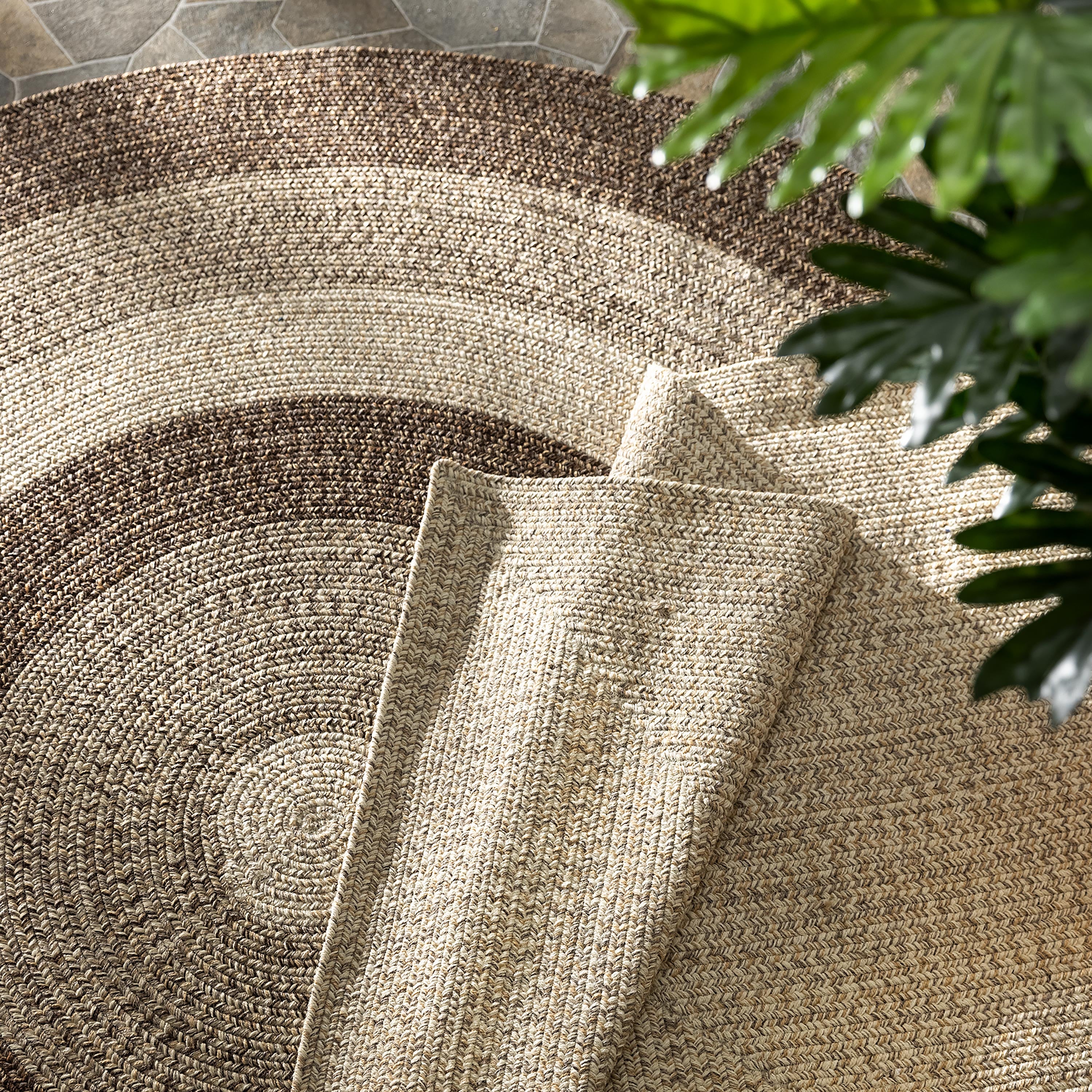 Indoor/Outdoor Oval Woodridge Braided Polypropylene Rug, 7'6