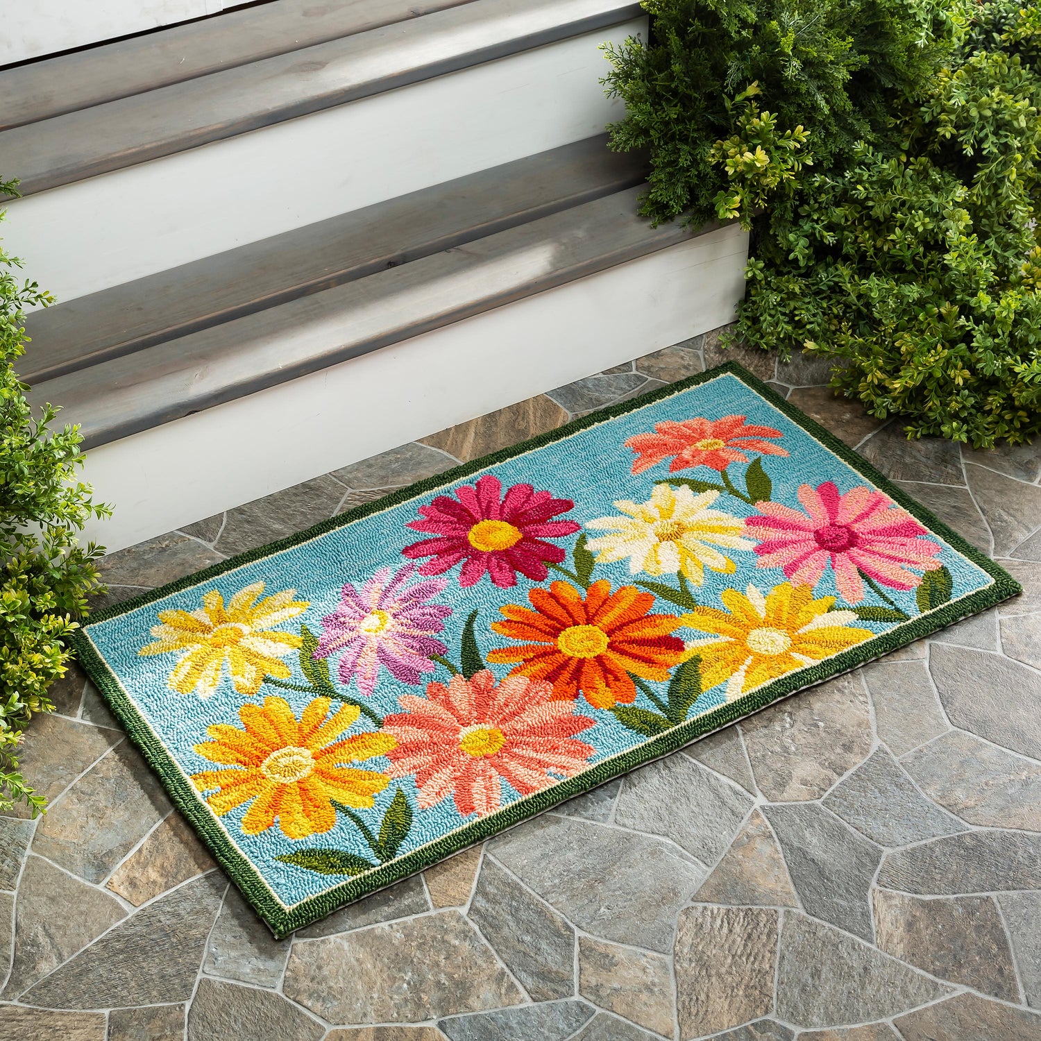Indoor/Outdoor Hand-Hooked Polypropylene Pastel Posies Accent Rug ...