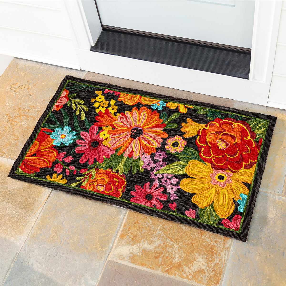 Indoor/Outdoor Fresh Picked Hand-Hooked Polypropylene Accent Rug – Plow ...