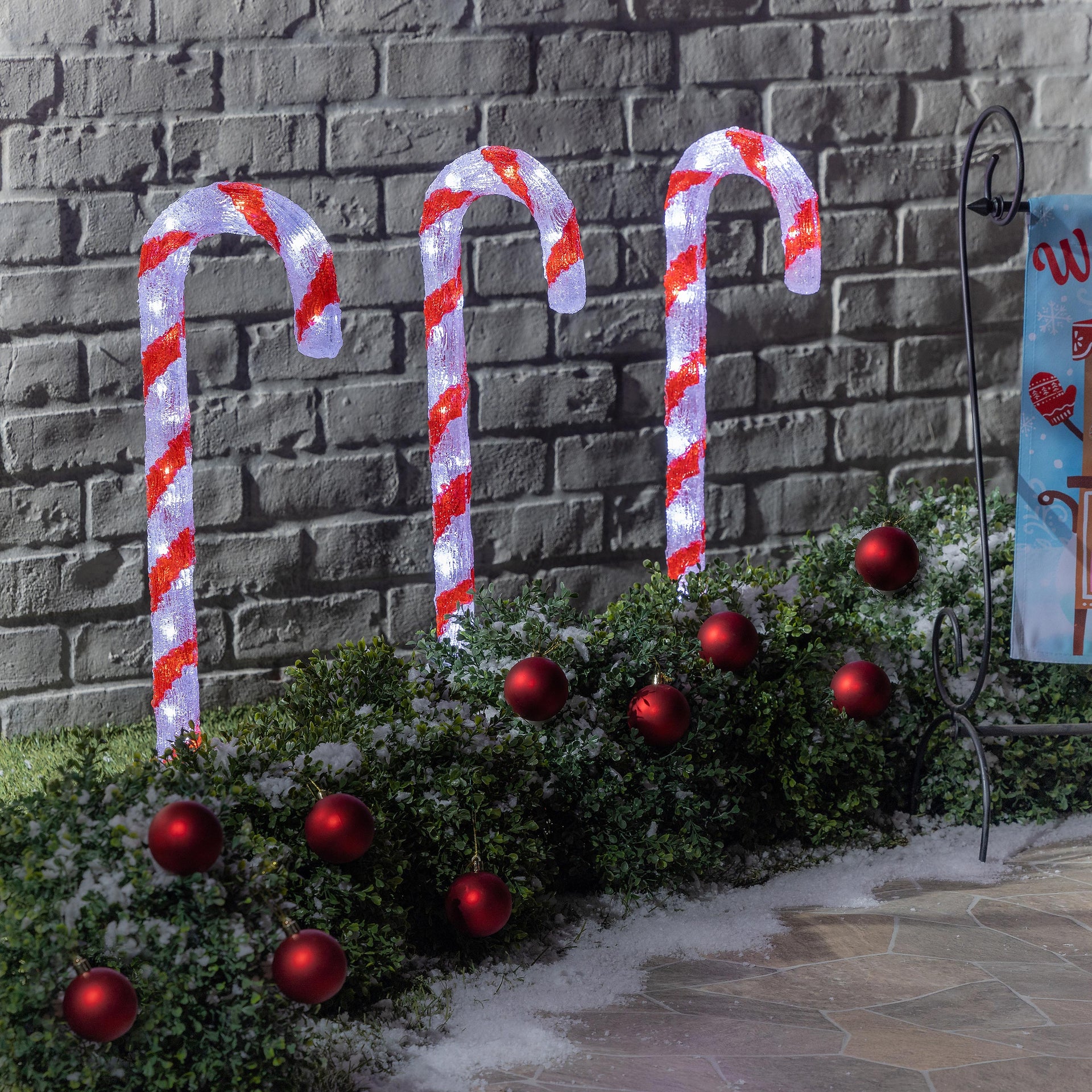 Candy Cane Garden Path Lighting, 27.5"H