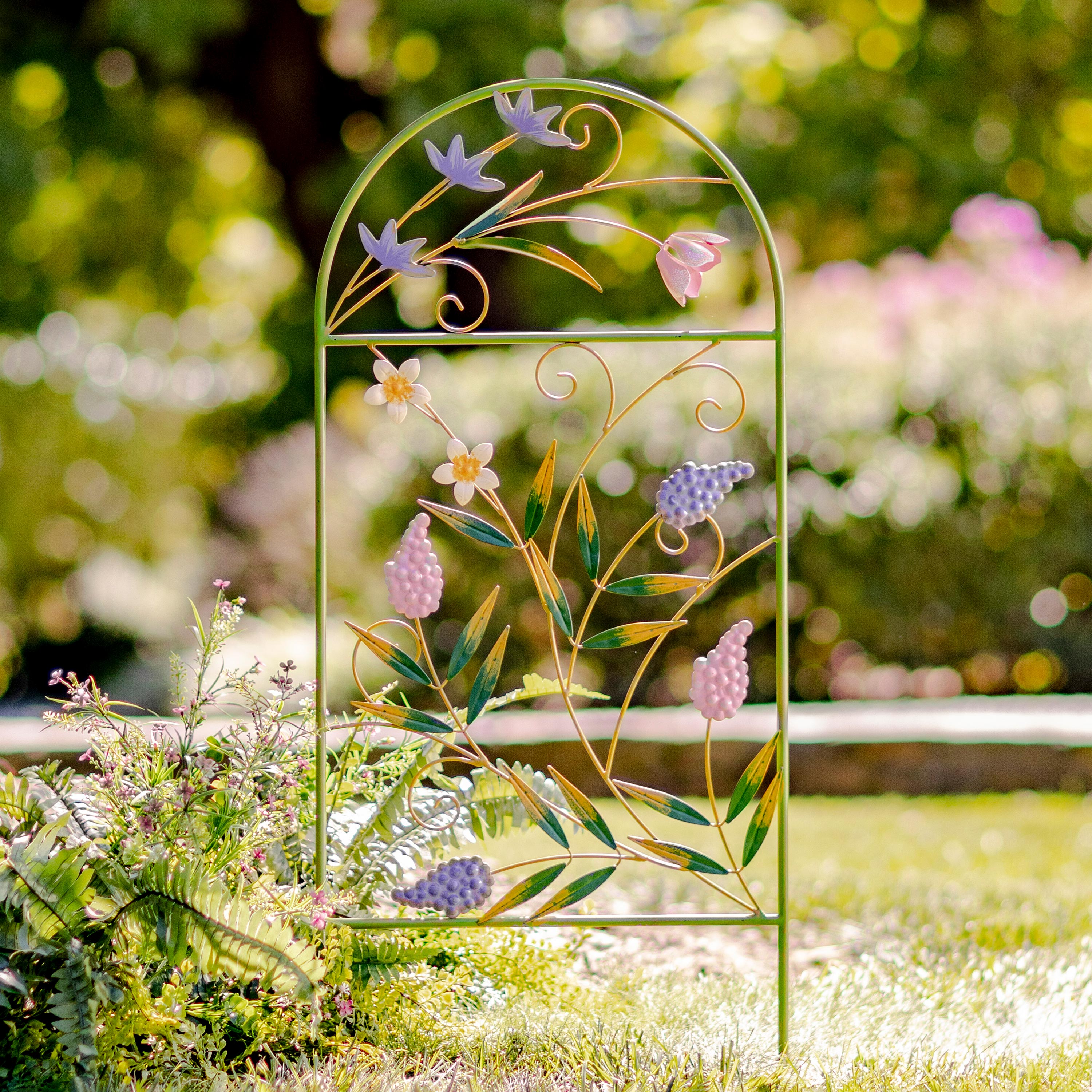 Evergreen Spring Blooms Garden Trellis Stake - Thumbnail 2