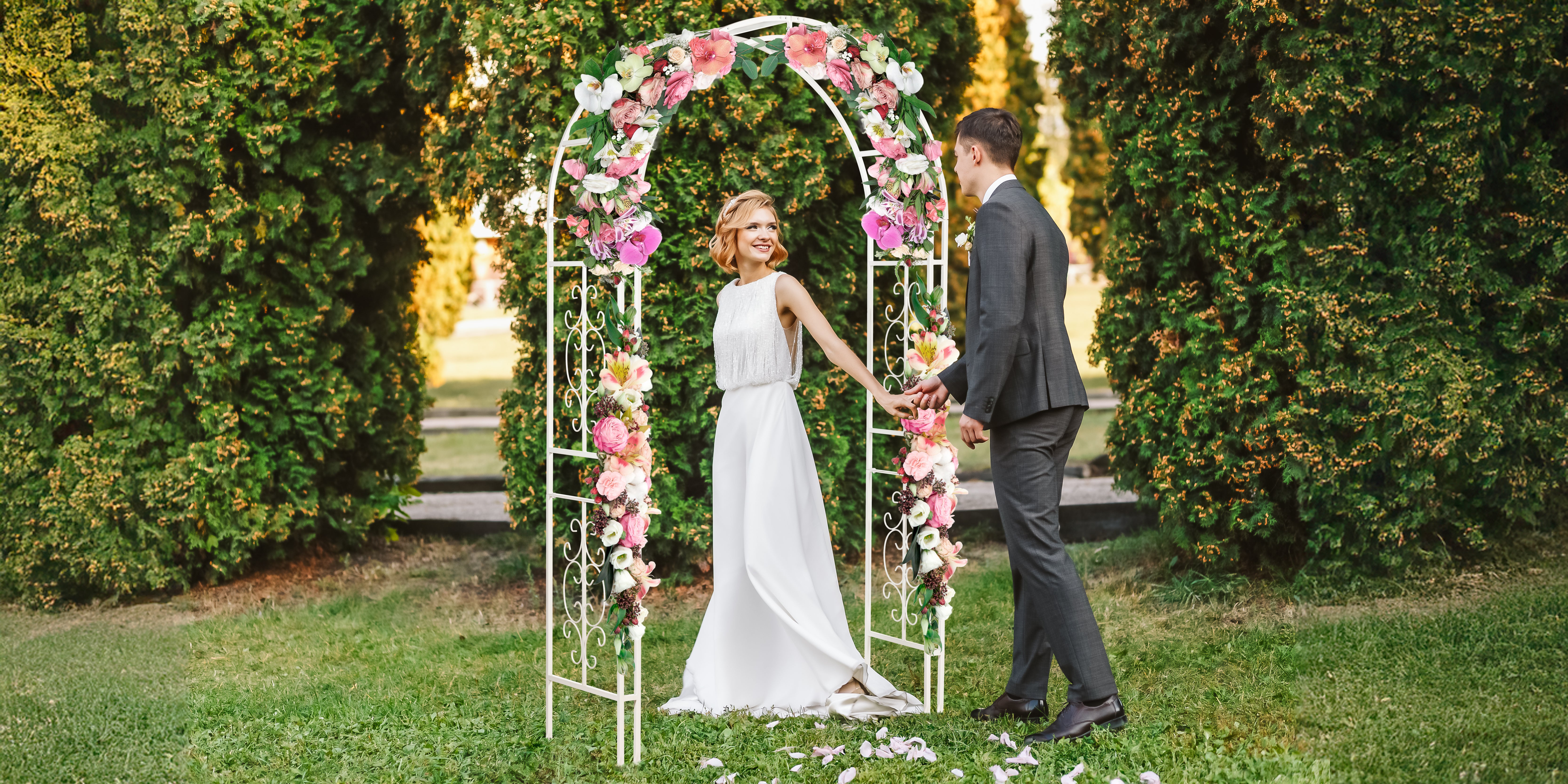 White Montebello Slimline Garden Arbor – Plow & Hearth