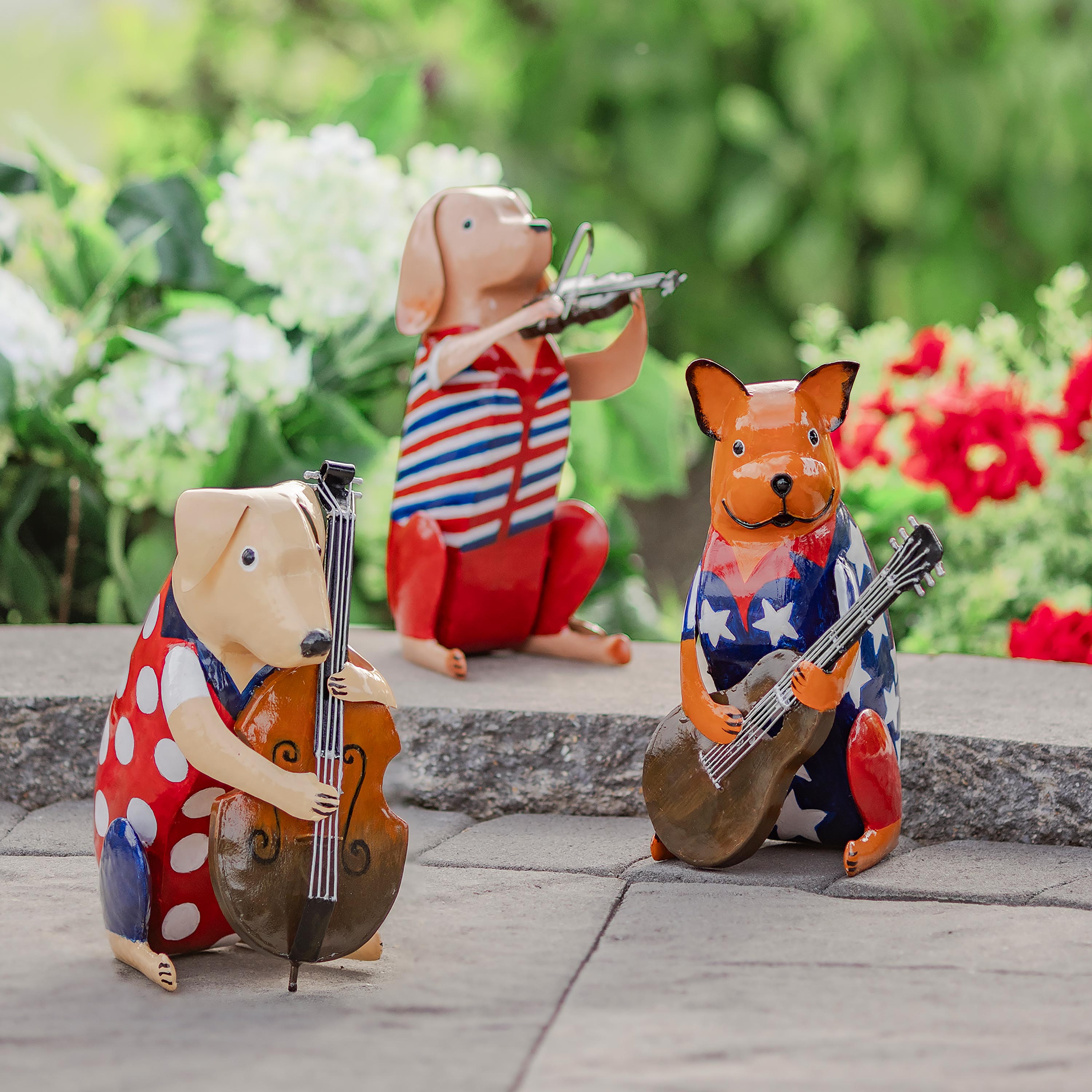 Metal Patriotic Dog Statue with Instrument – Plow & Hearth