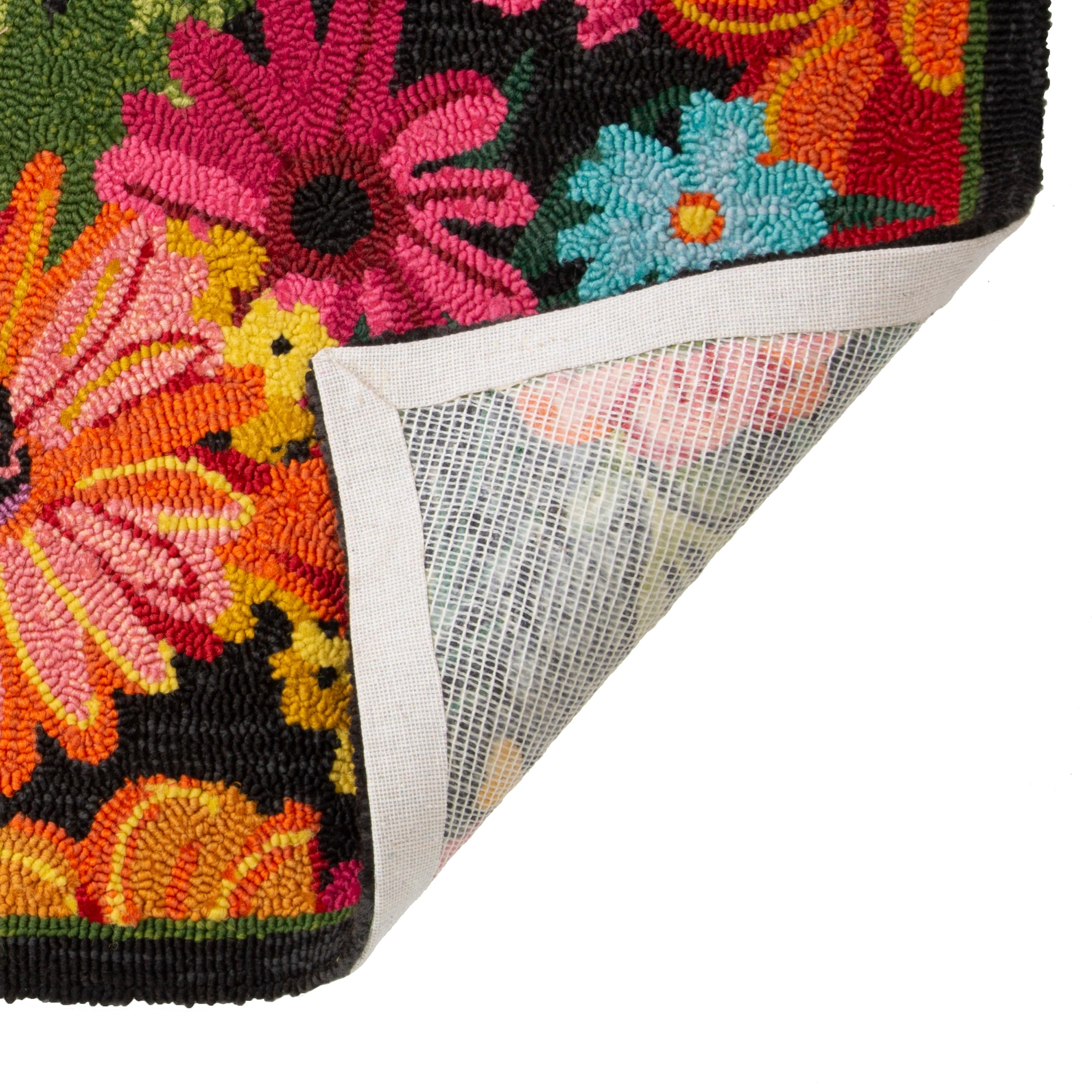 Indoor/Outdoor Fresh Picked Hand-Hooked Polypropylene Accent Rug