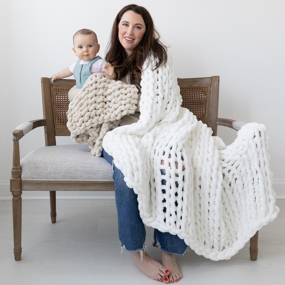 Infinite Chunky Knit Blanket, Minky, 43” x 70”, Blanc