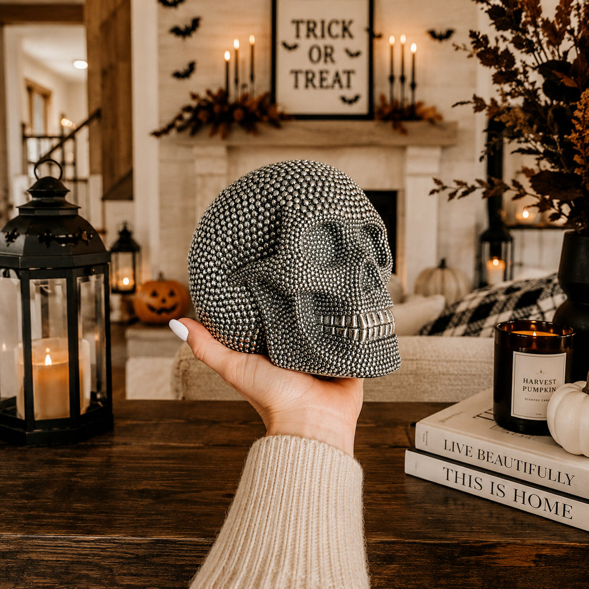 Tabletop Skull Statue