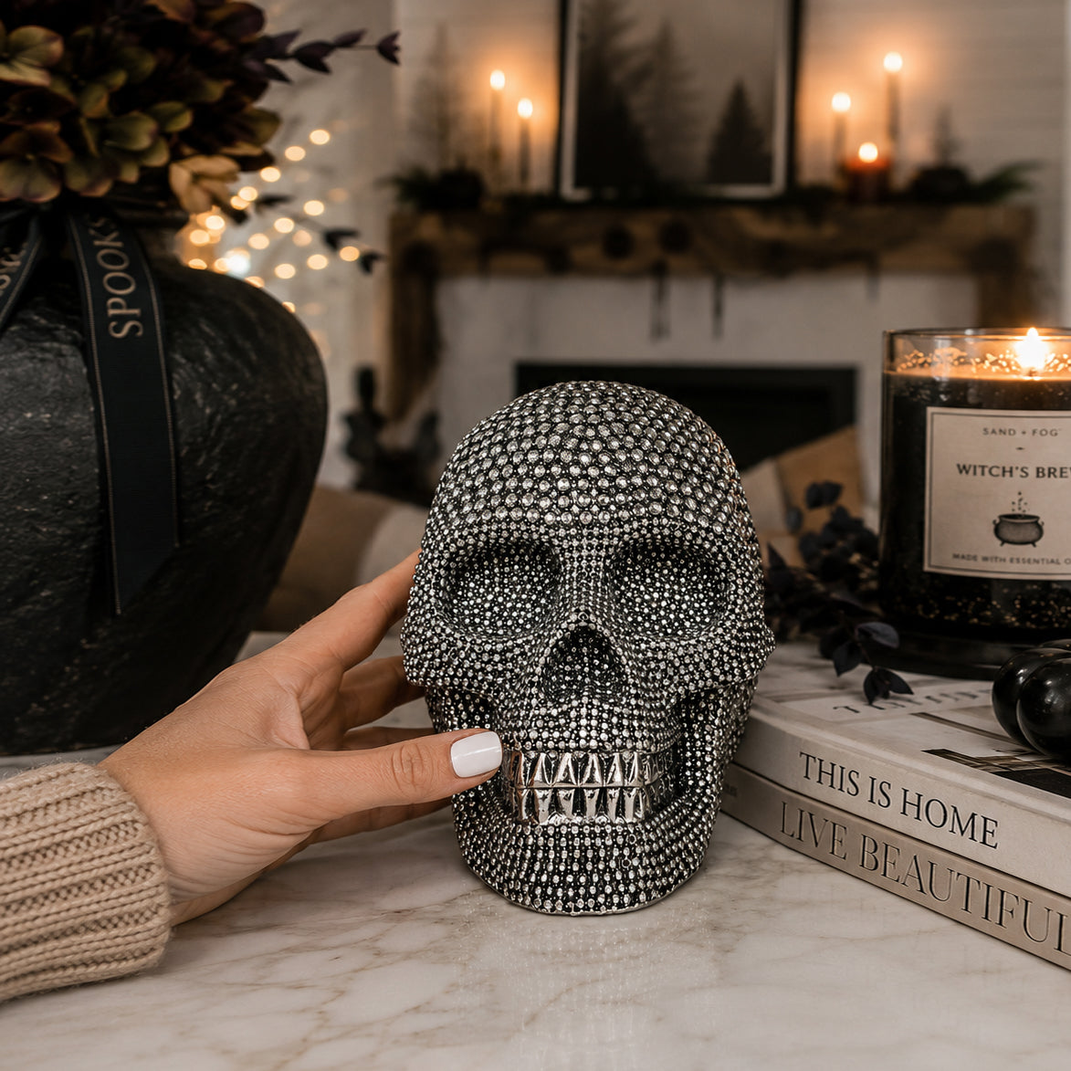 Tabletop Skull Statue