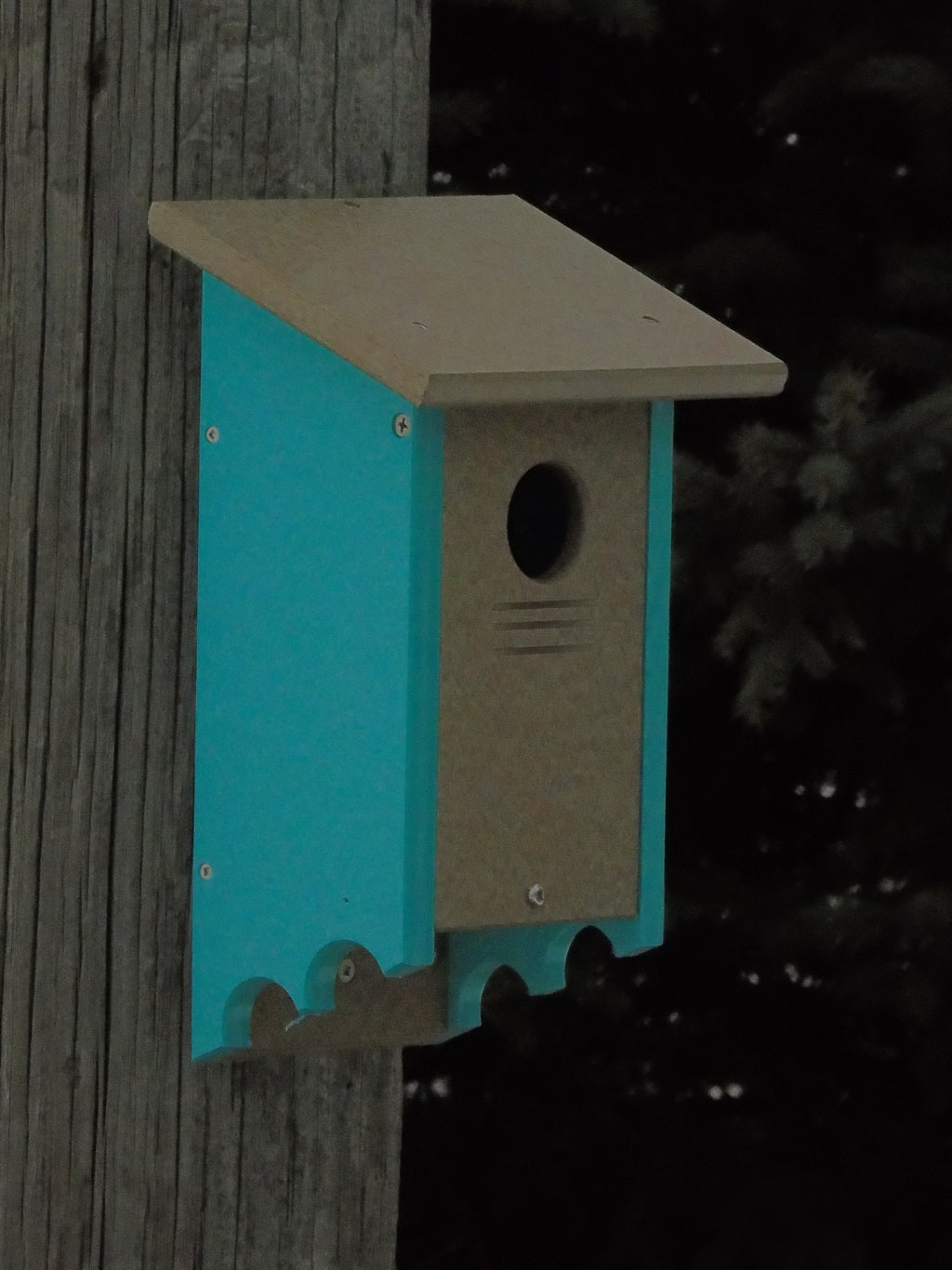 Poly lumber Blue Bird House for Bluebirds and Finches