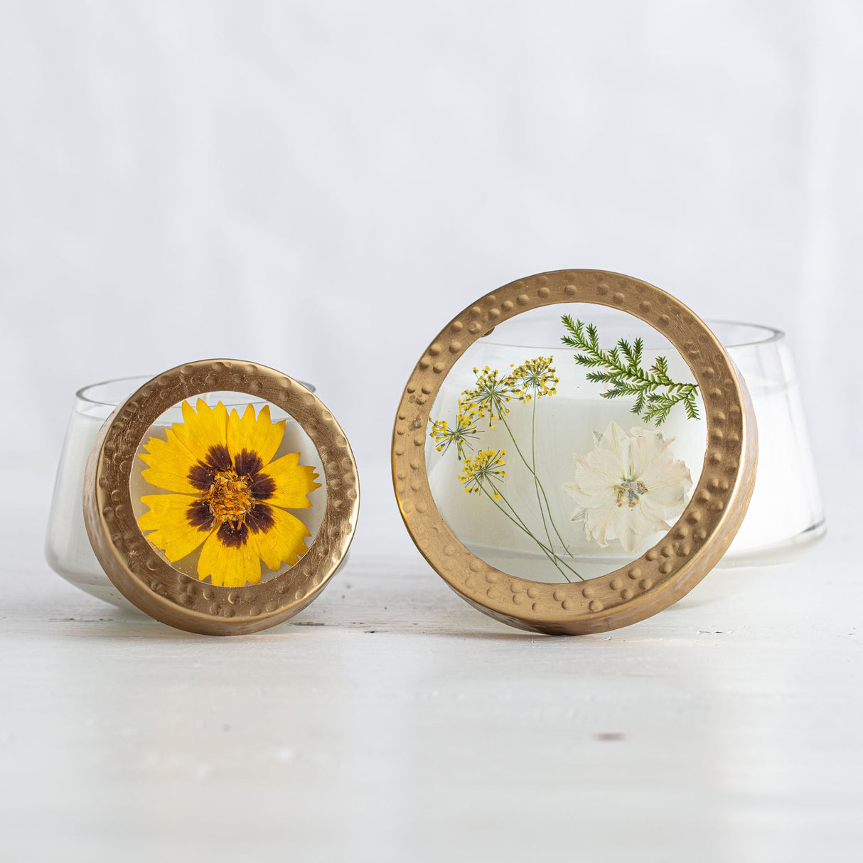 Accent Pressed Floral Candle - Honey Tobacco