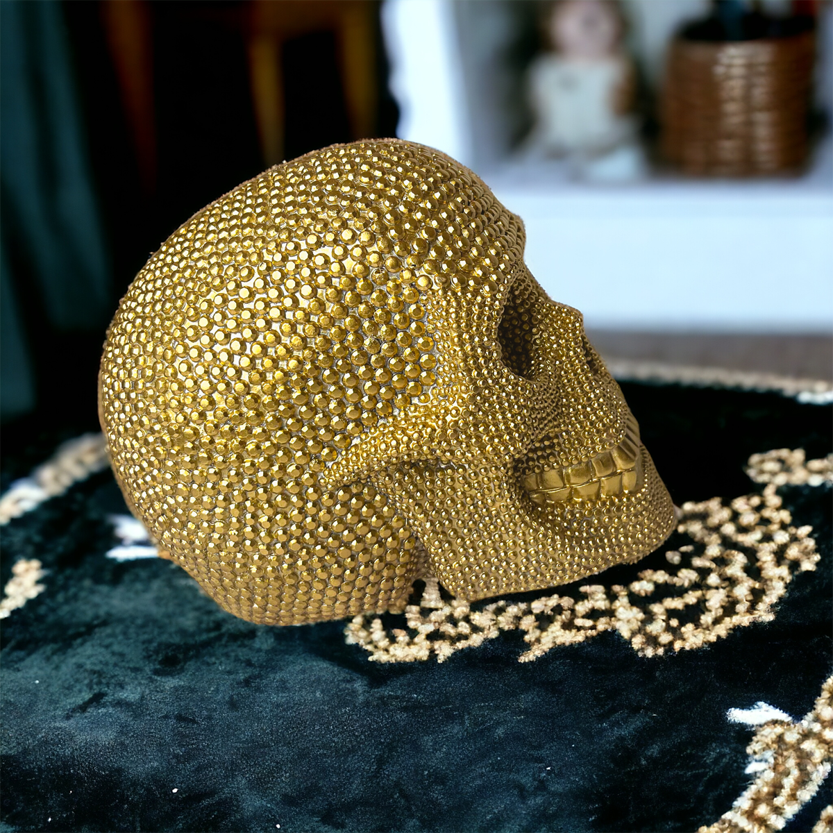 Tabletop Skull Statue