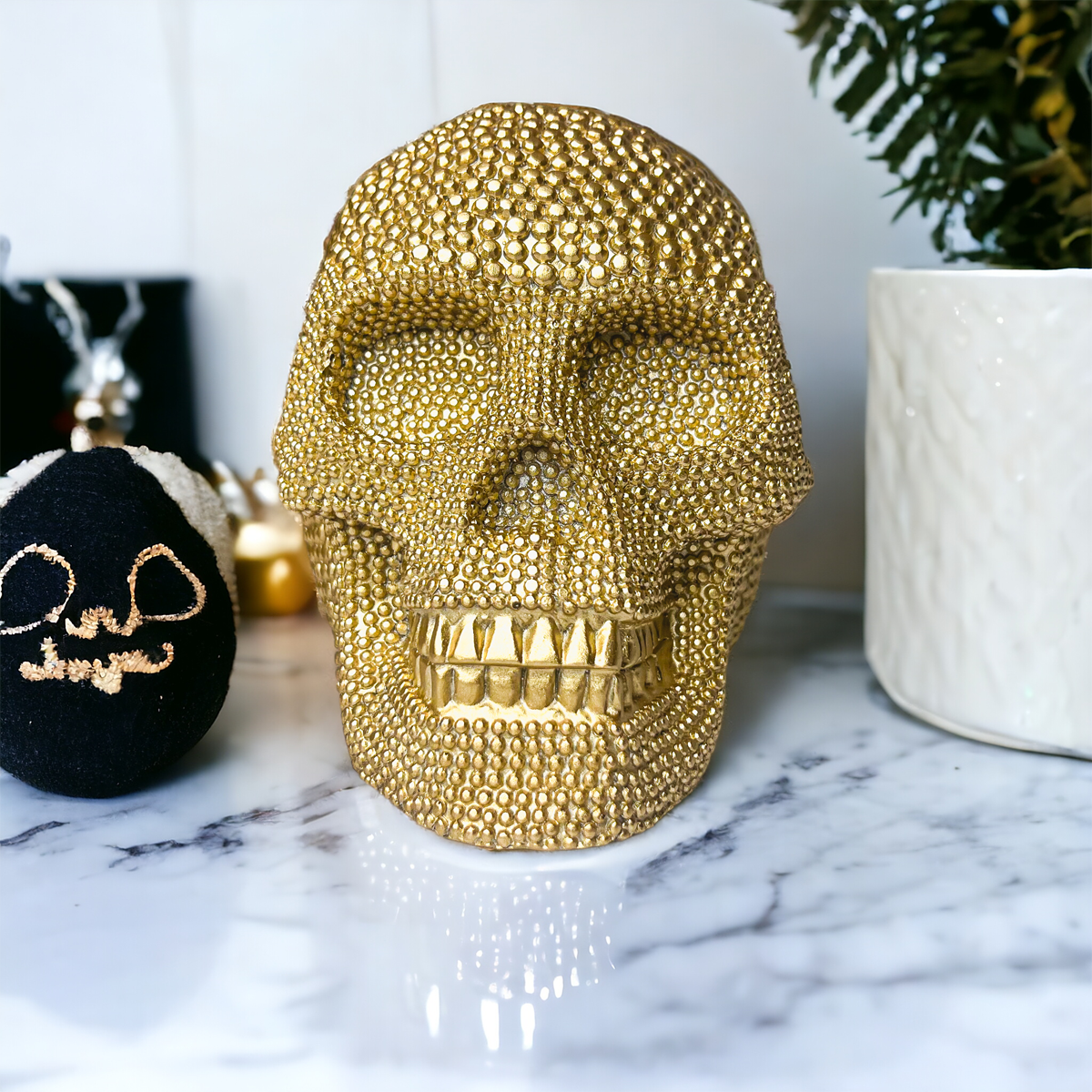 Tabletop Skull Statue