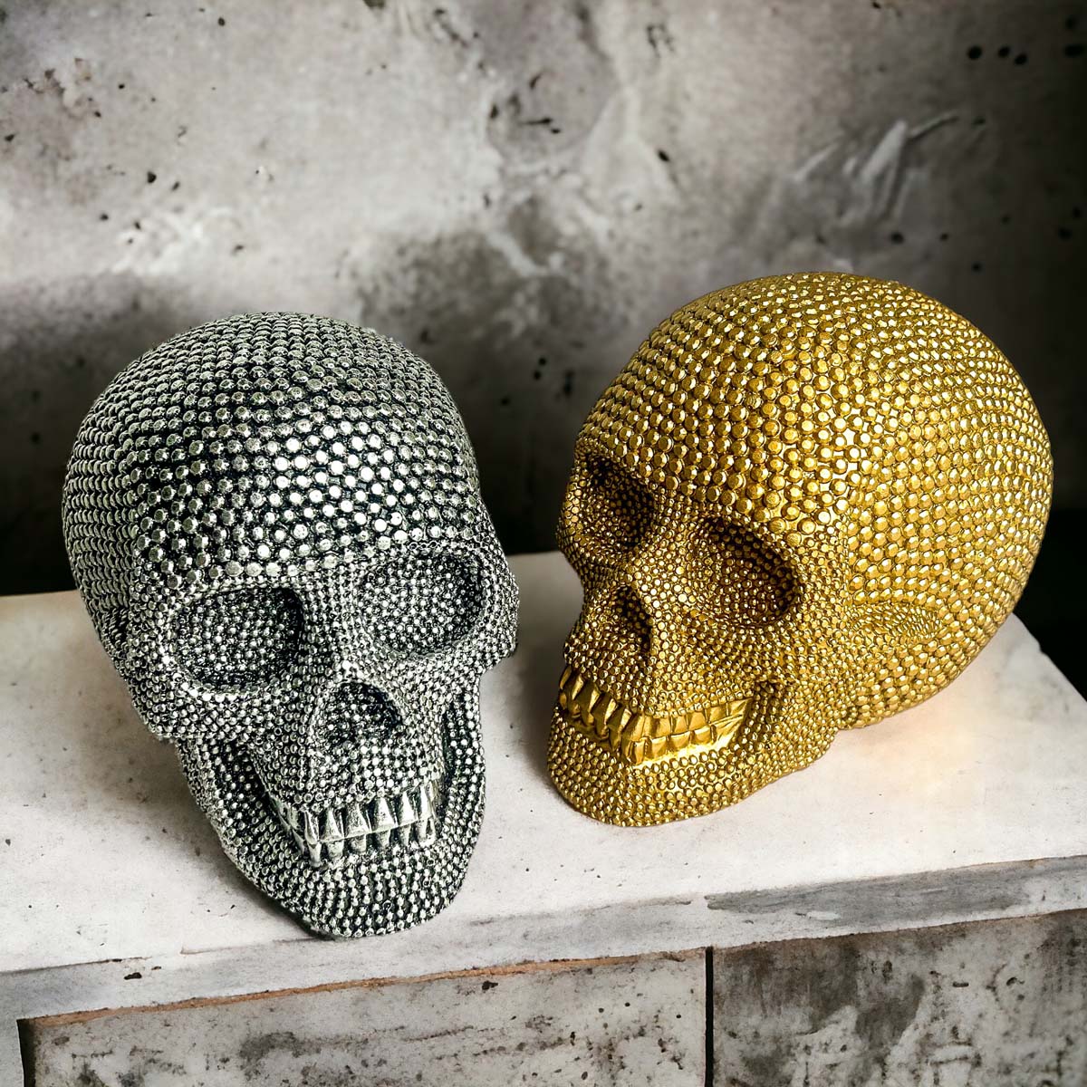 Tabletop Skull Statue