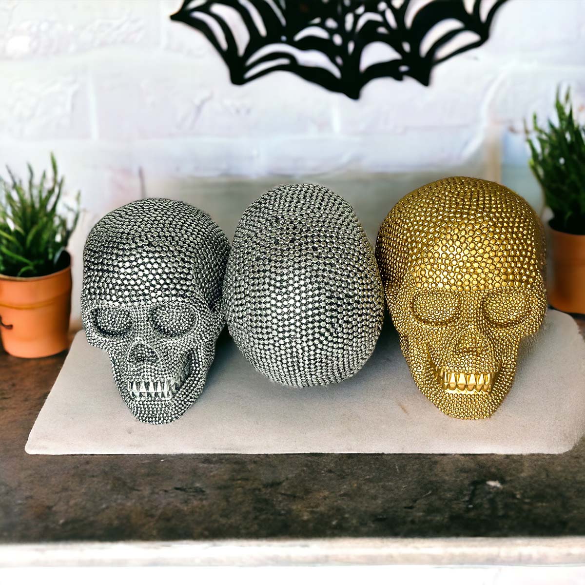 Tabletop Skull Statue